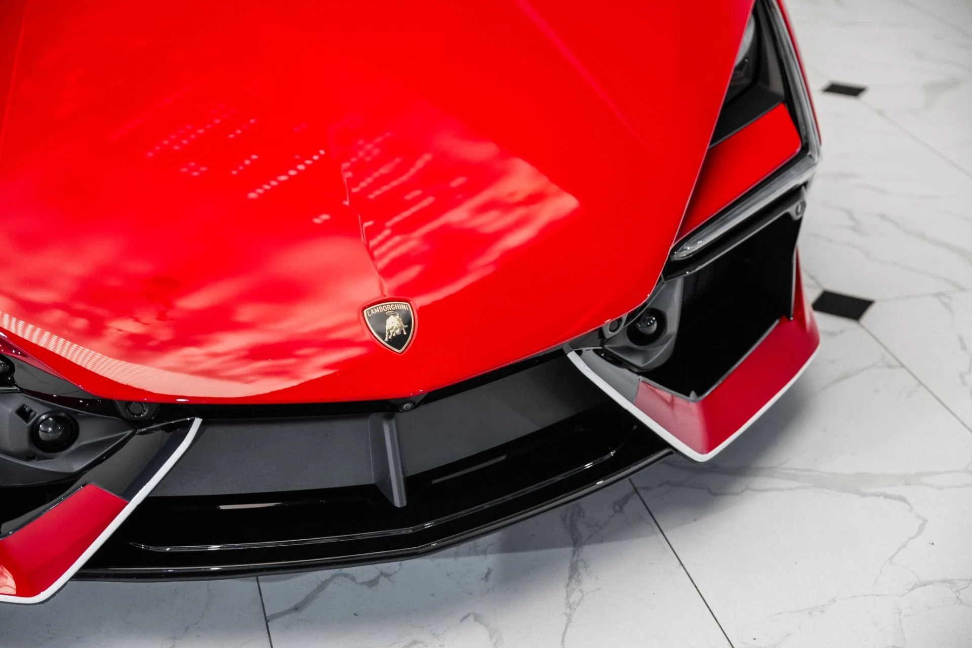 mph009_88632658_Used_2024_Lamborghini_Revuelto_1755181683_263ef382a5