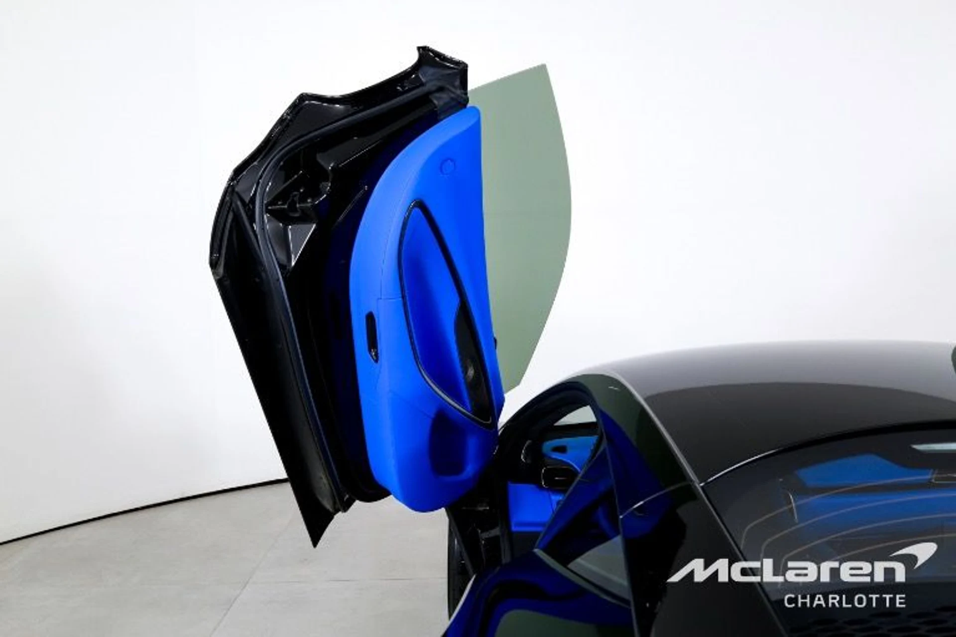 mph009_889544574_Used_2024_Mc_Laren_Artura_9f5884d715