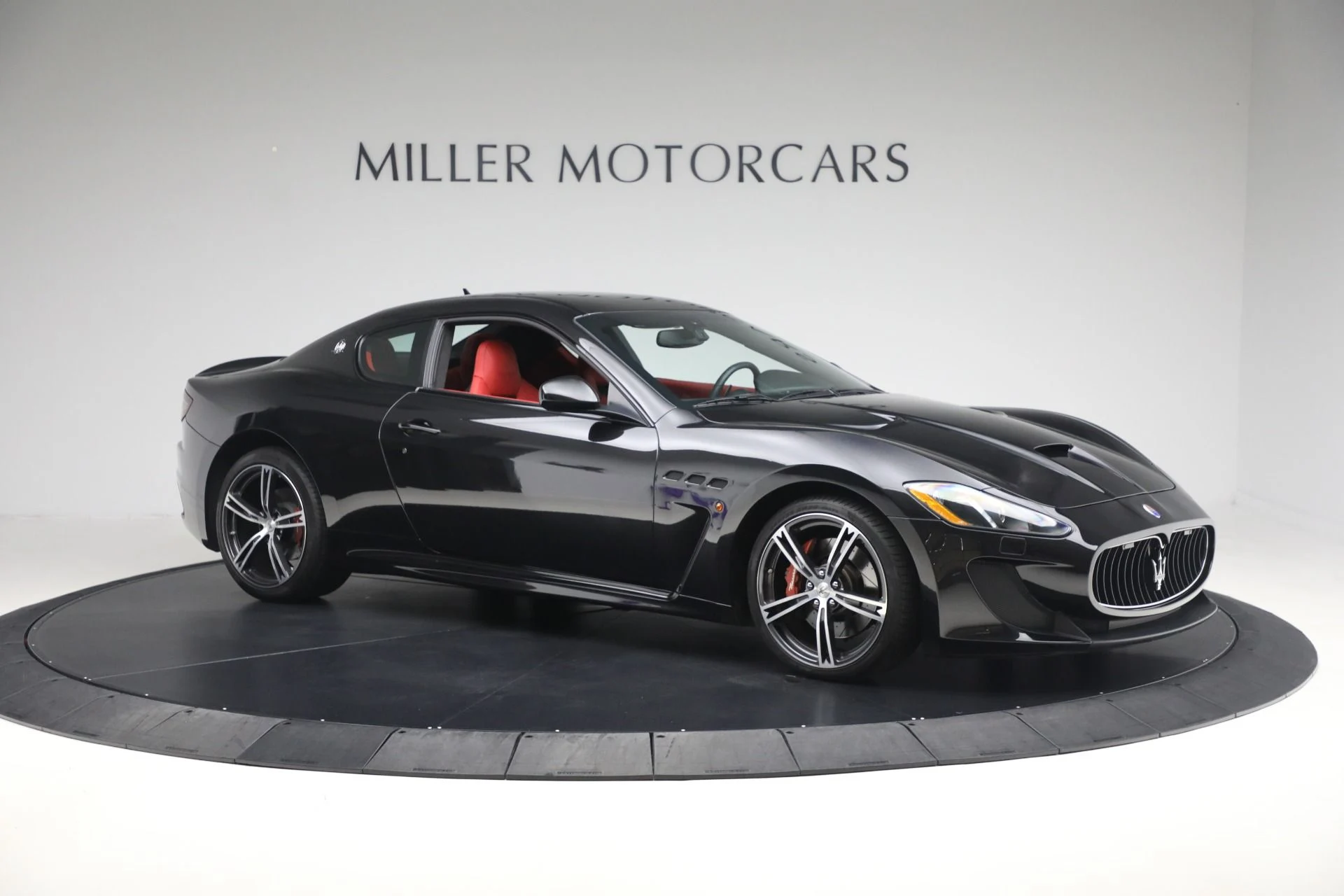 mph009_890814617_Used_2015_Maserati_Gran_Turismo_MC_1760545652_dac82c69b4
