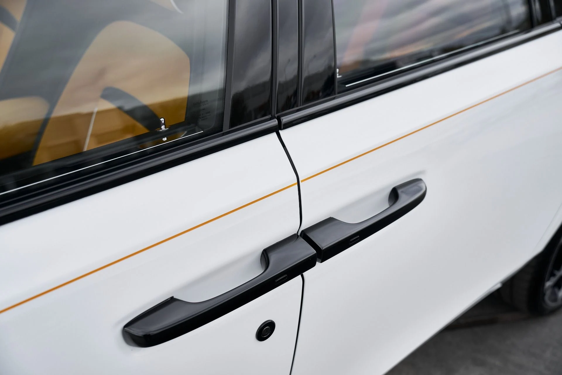 mph009_903719650_Used_2025_Rolls_Royce_Ghost_Black_Badge_1763167756_94db790287