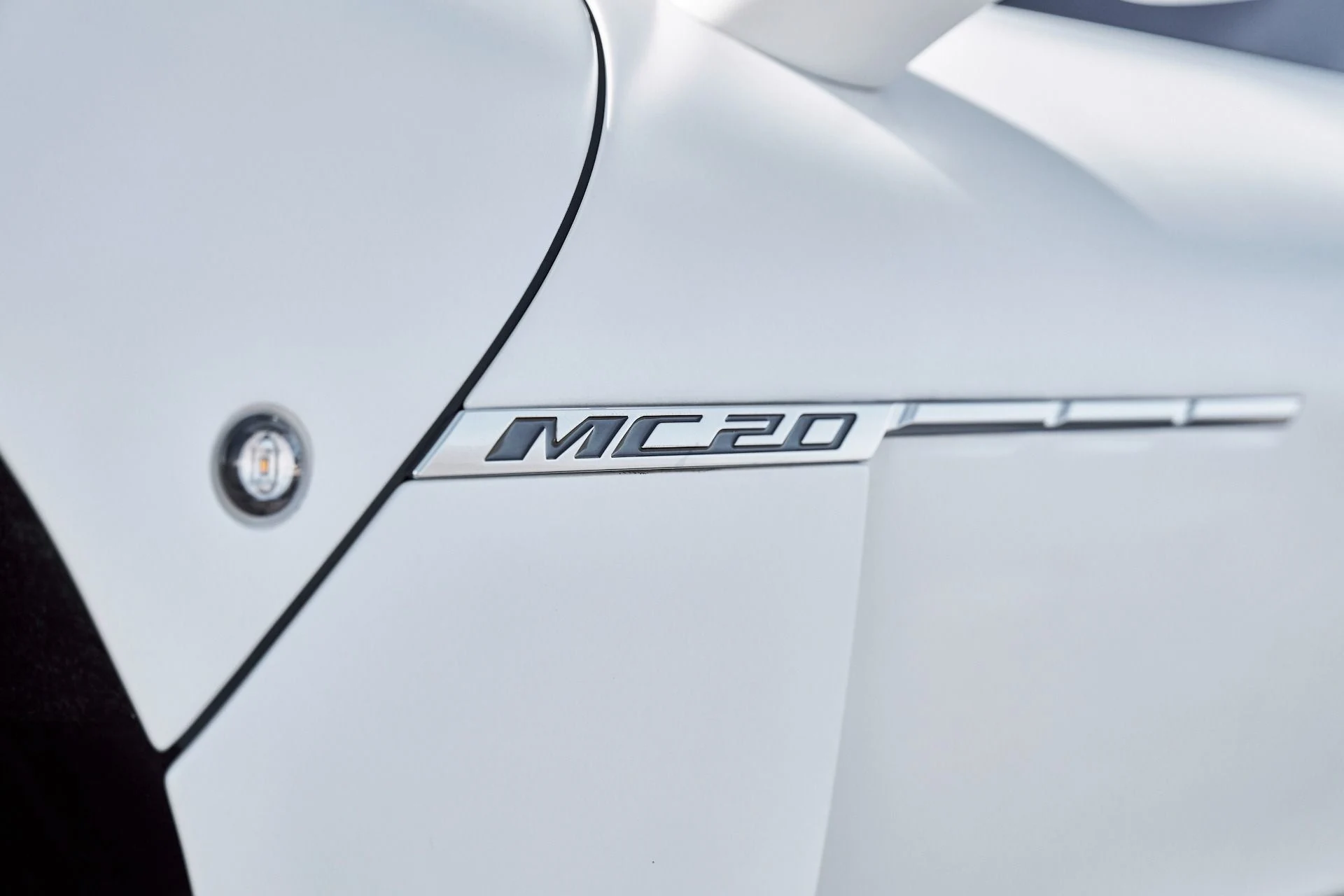 mph009_910748529_Used_2023_Maserati_MC_20_1769481168_5e8ff6870a