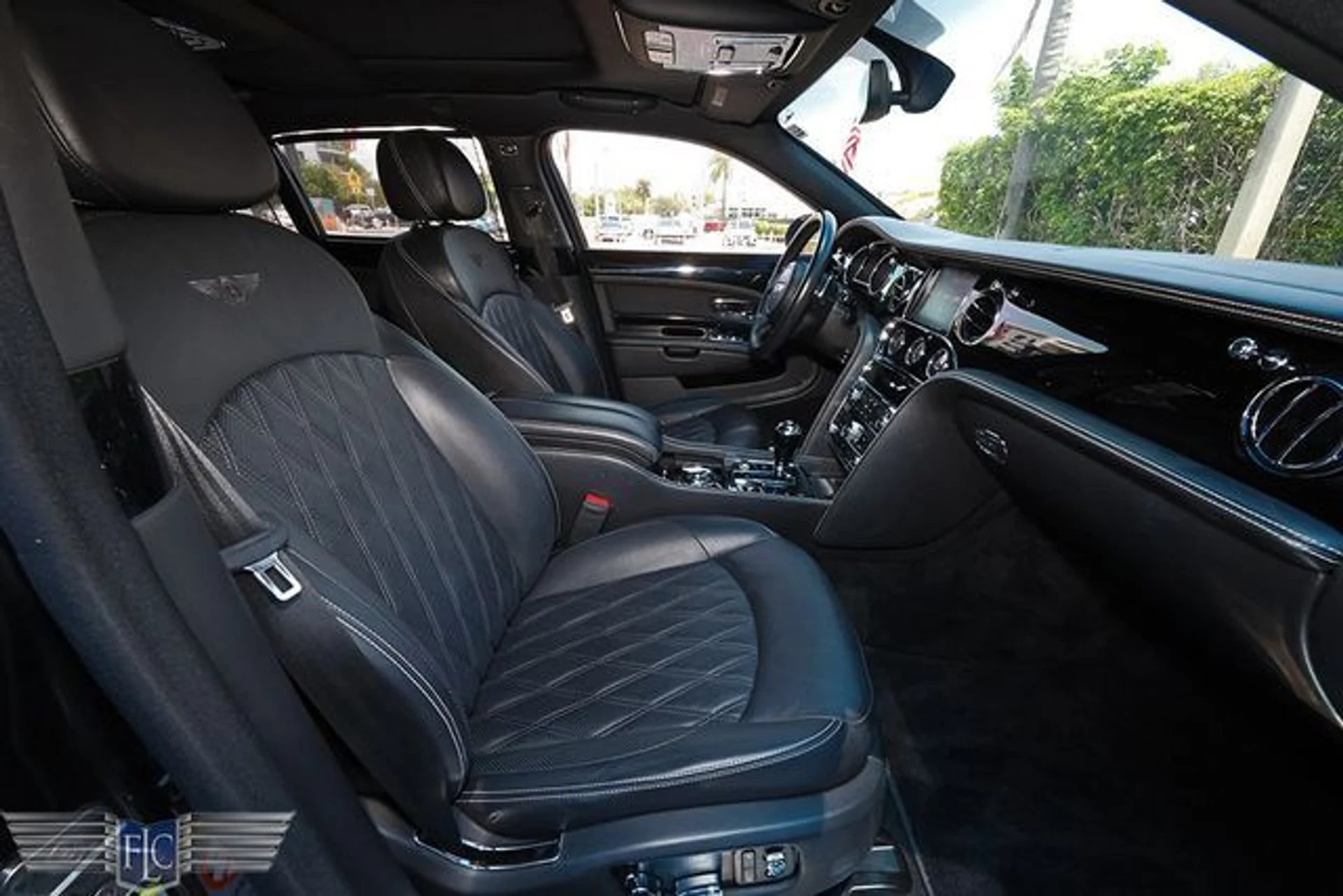 mph009_91406500_used_2017_bentley_mulsanne_sedan_6305_23067506_14_640_9aec73aa15