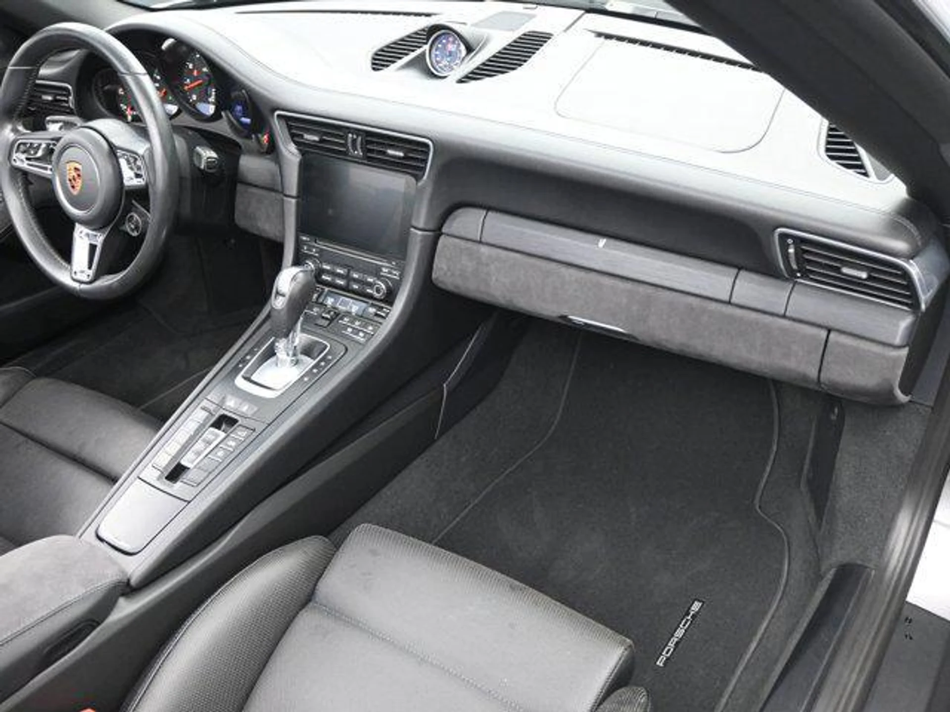 mph009_915627967_t_JVZ_Hb9ppiw4_V_eyg_ZJ_To_Q_Qay8s_07bc9783ad