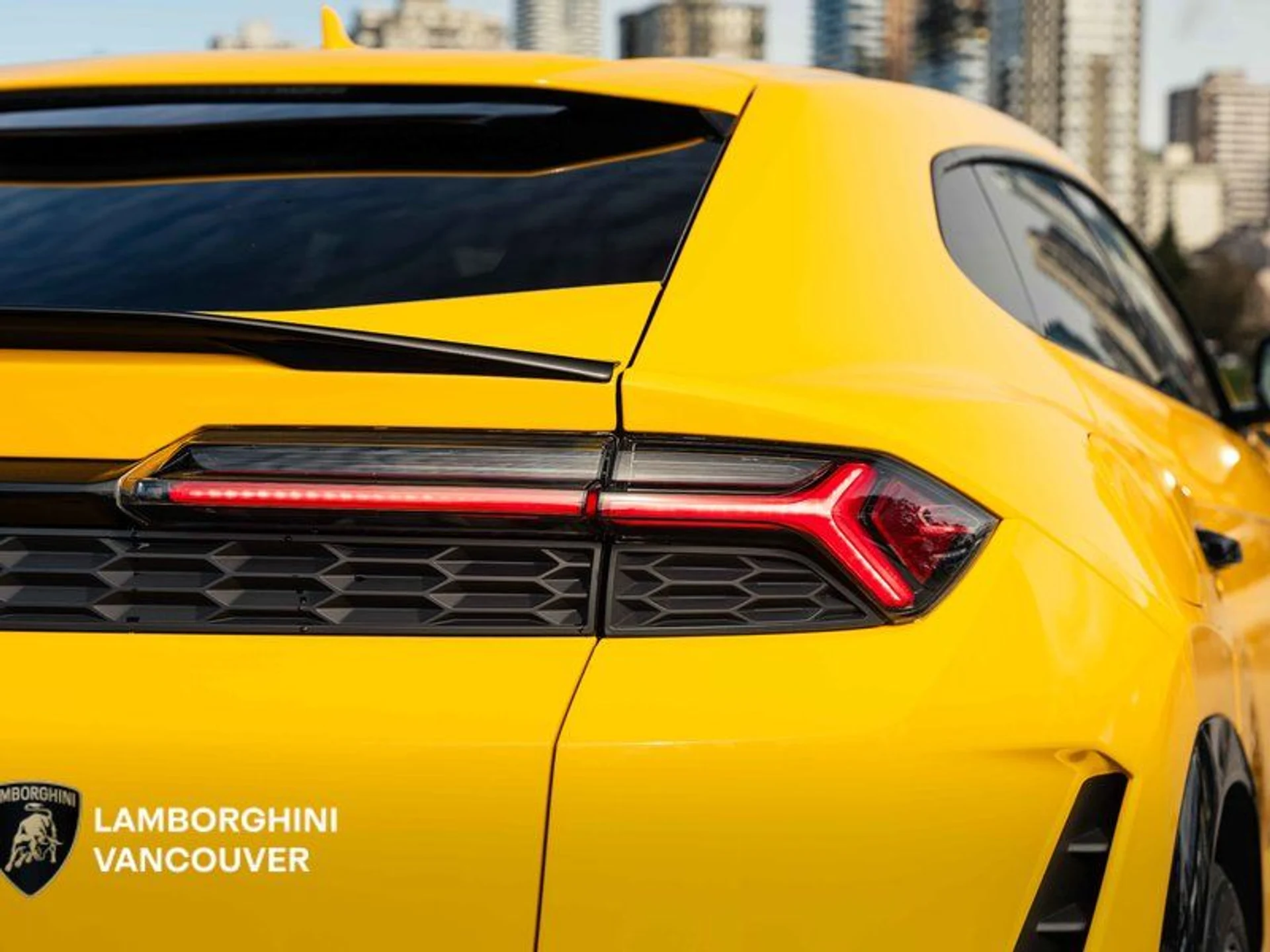 mph009_91779911_38887415_07291_2026_lamborghini_urus_010_a7f5e6b8a6