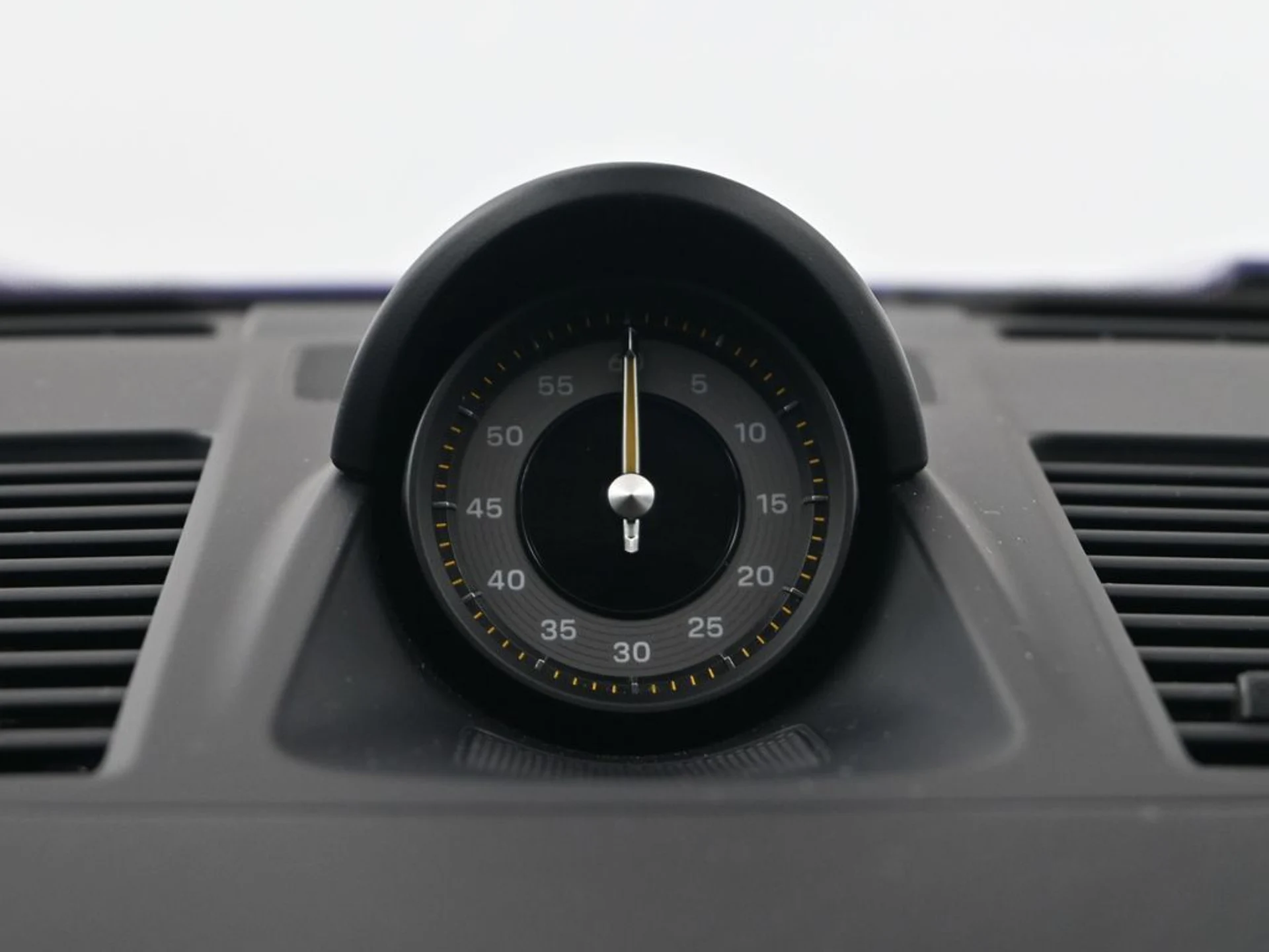 mph009_923443868_c27003e42adbc7b7a40a81ad447b2a14x_85ffc9639e