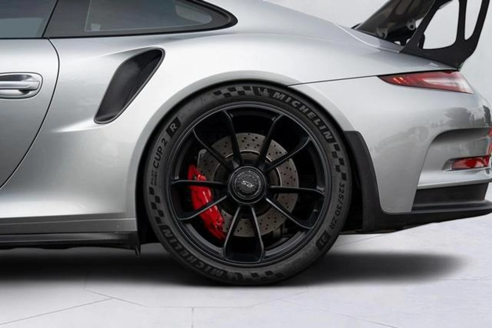 mph009_92785726_B2_Aam_Wnihoudj_J65_Irf_IS_9_Hr_ACI_36bb6f8a59