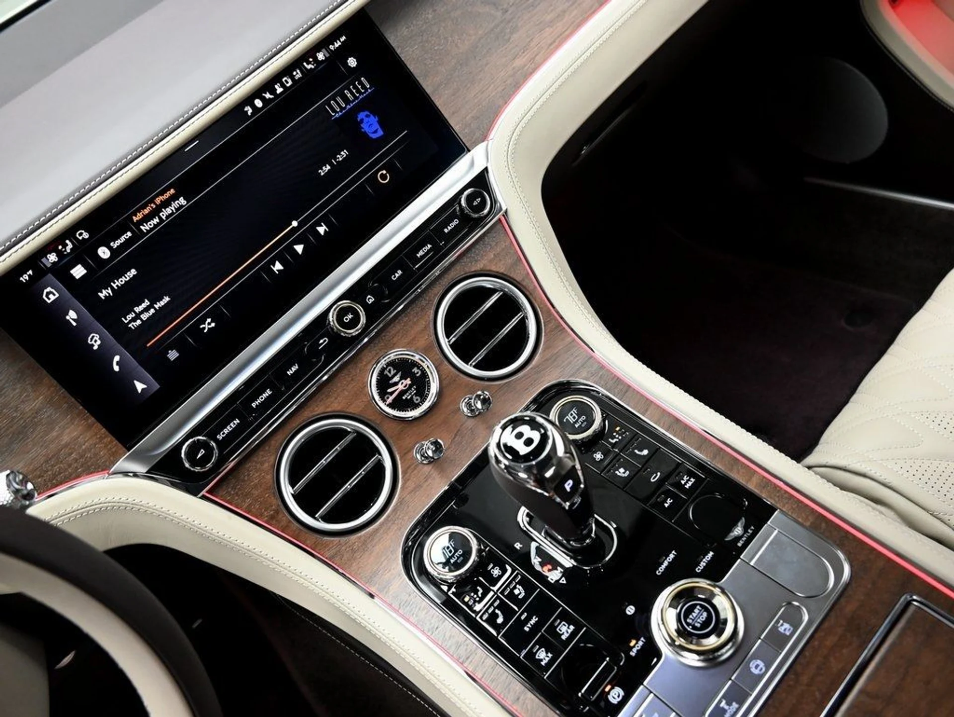 mph009_930135041_c4d1d7ae719130e1a9386586c9e4c516_9301764416