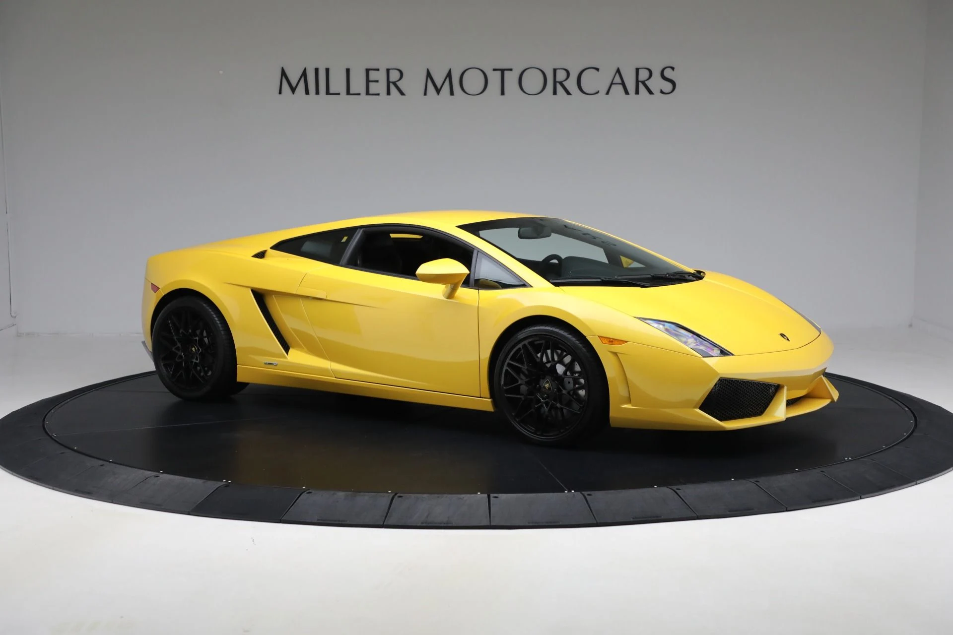 mph009_945886080_Used_2011_Lamborghini_Gallardo_LP_550_2_c7a55b8959