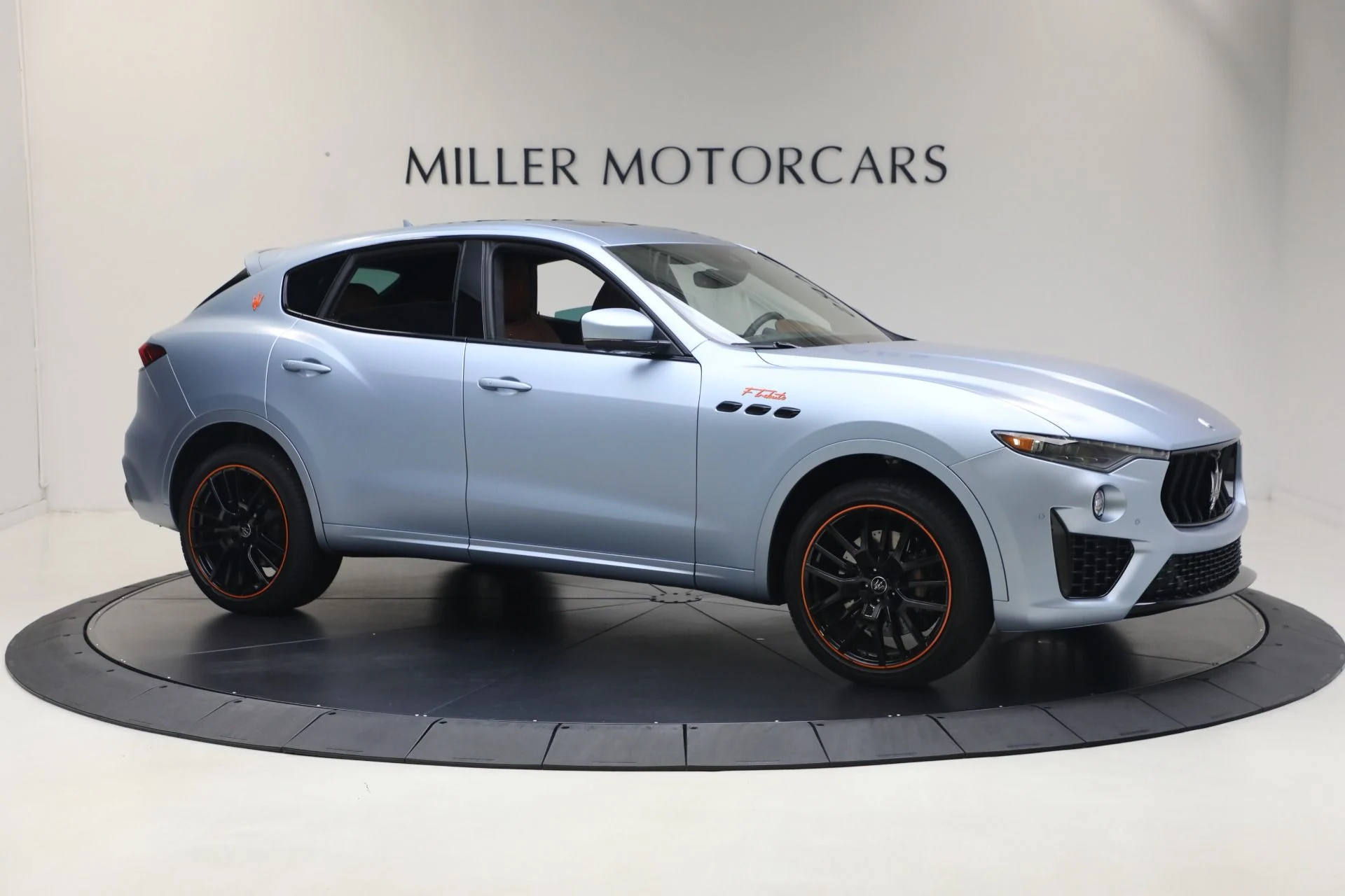 mph009_946731_Used_2023_Maserati_Levante_F_Tributo_1764365135_4730006aba