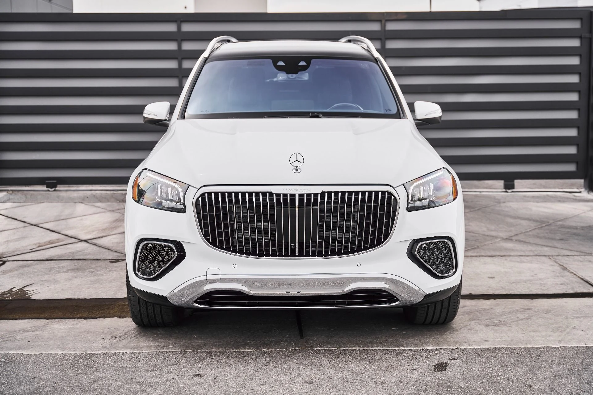 mph009_949431957_Used_2026_Mercedes_Benz_GLS_Maybach_GLS_600_1777160211_c3d04808ff