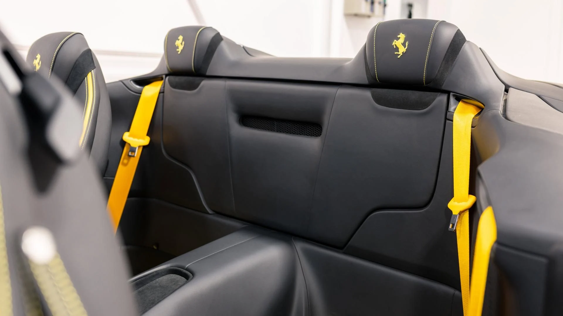 mph009_954653722_Used_2024_Ferrari_Roma_Spider_1785844651_adb7e6bb83