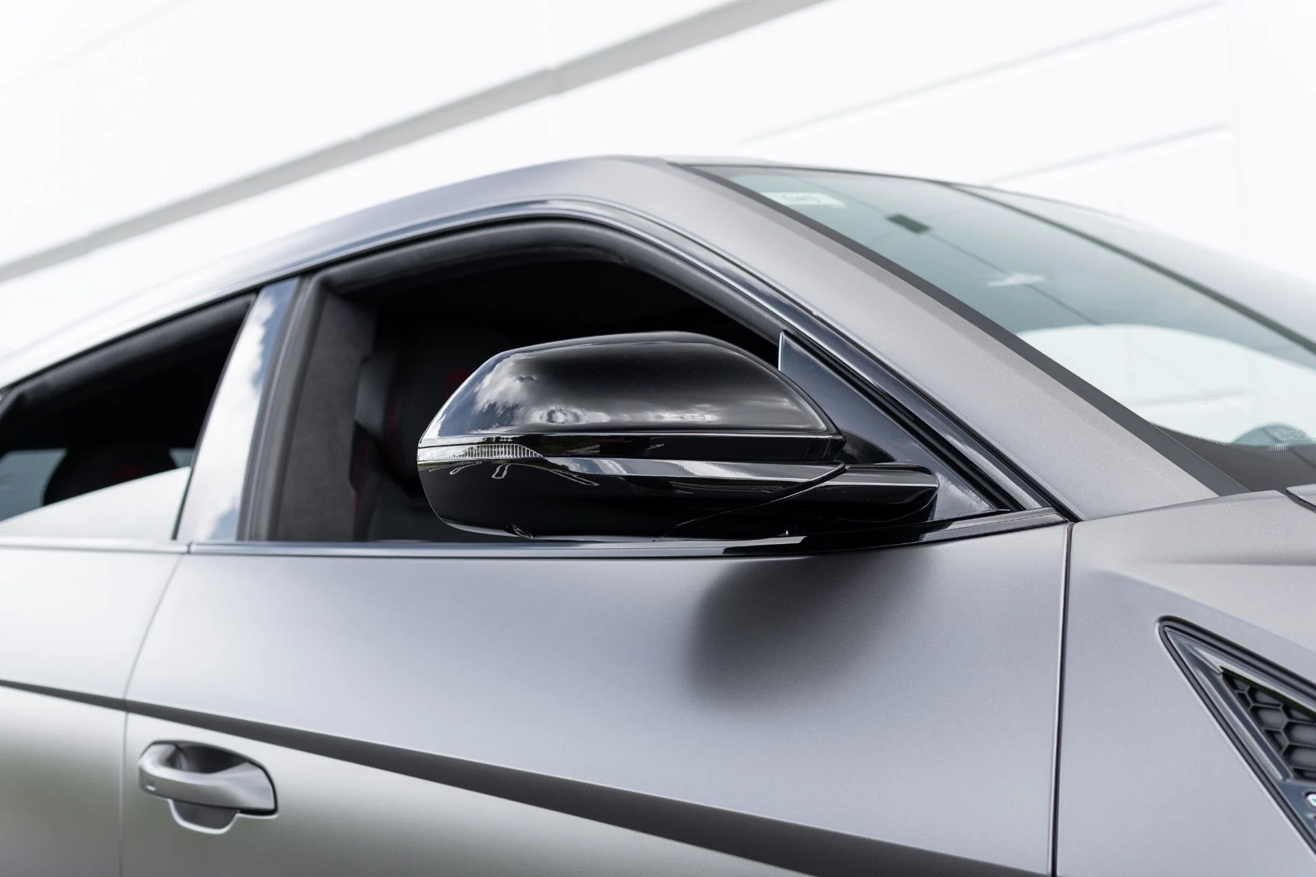 mph009_955322696_Used_2022_Lamborghini_Urus_1773951394_ba9f50ebb2