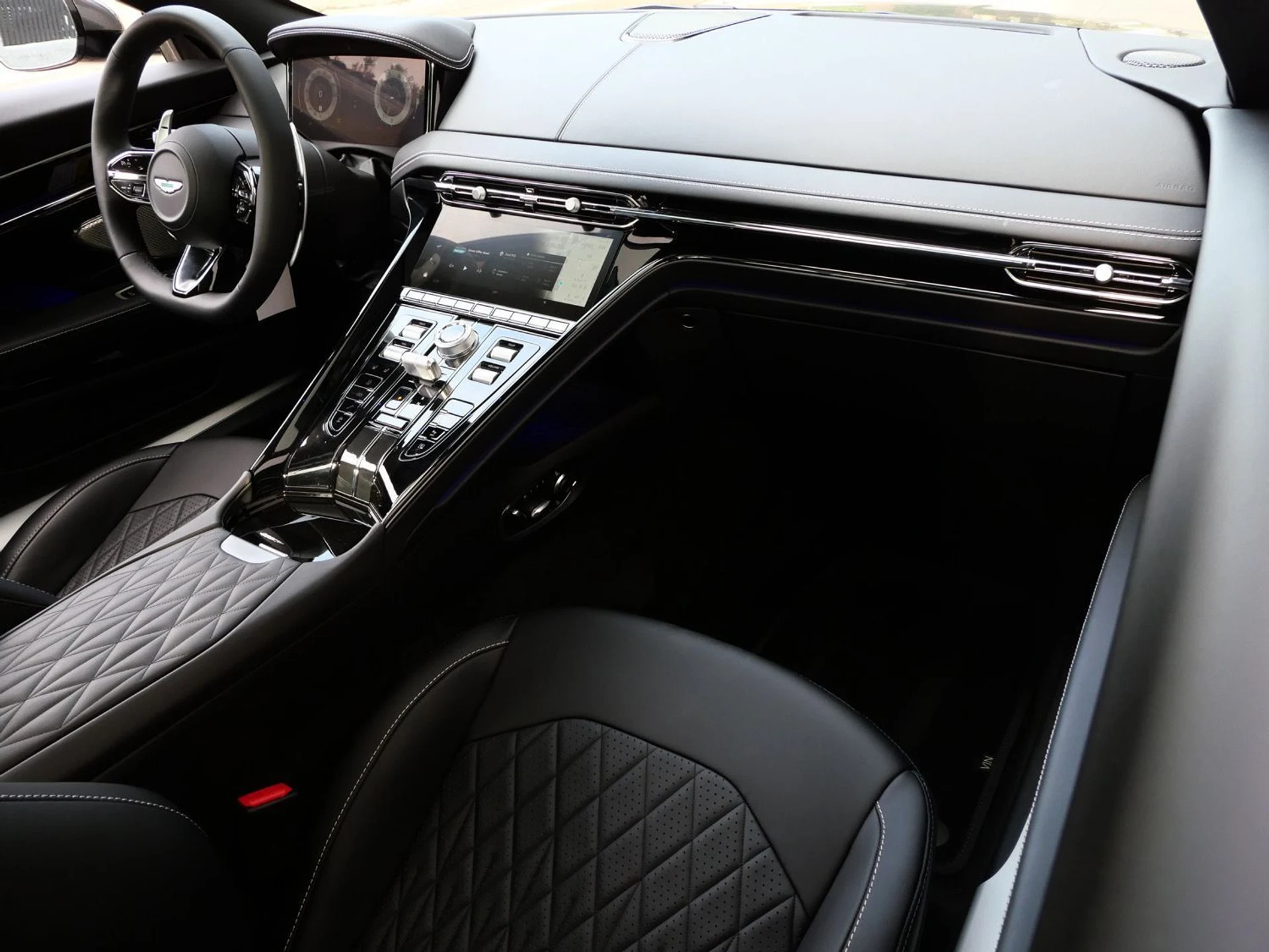 mph009_95711325_bd12b91e9c787a91157a593801d7662ax_7aaea5dfbb