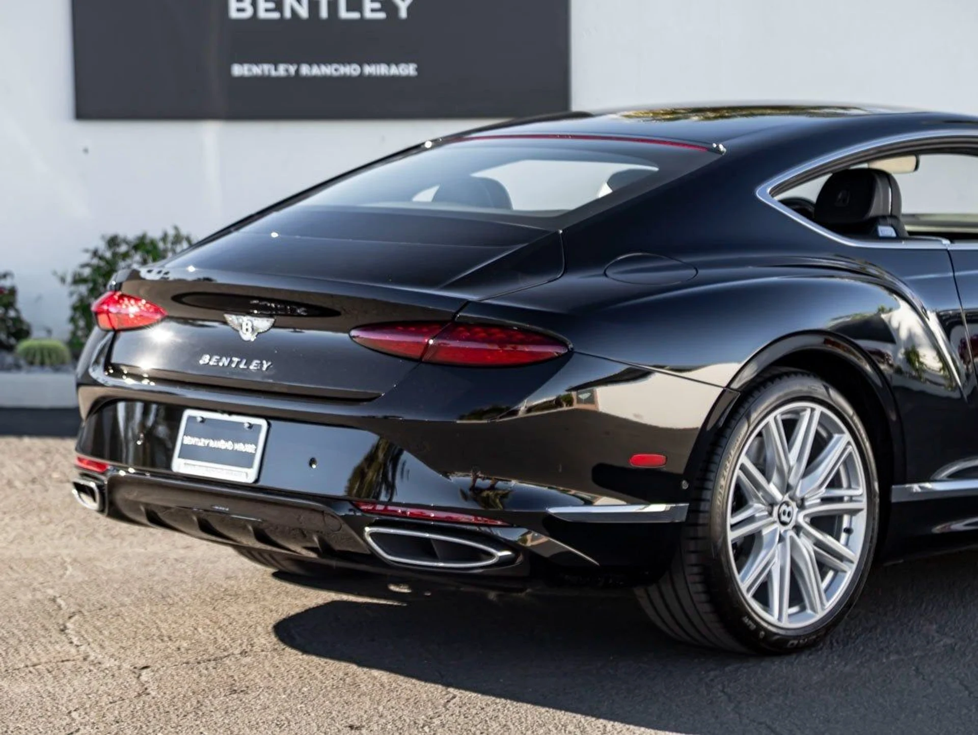 mph009_957133127_10_9d87af6323