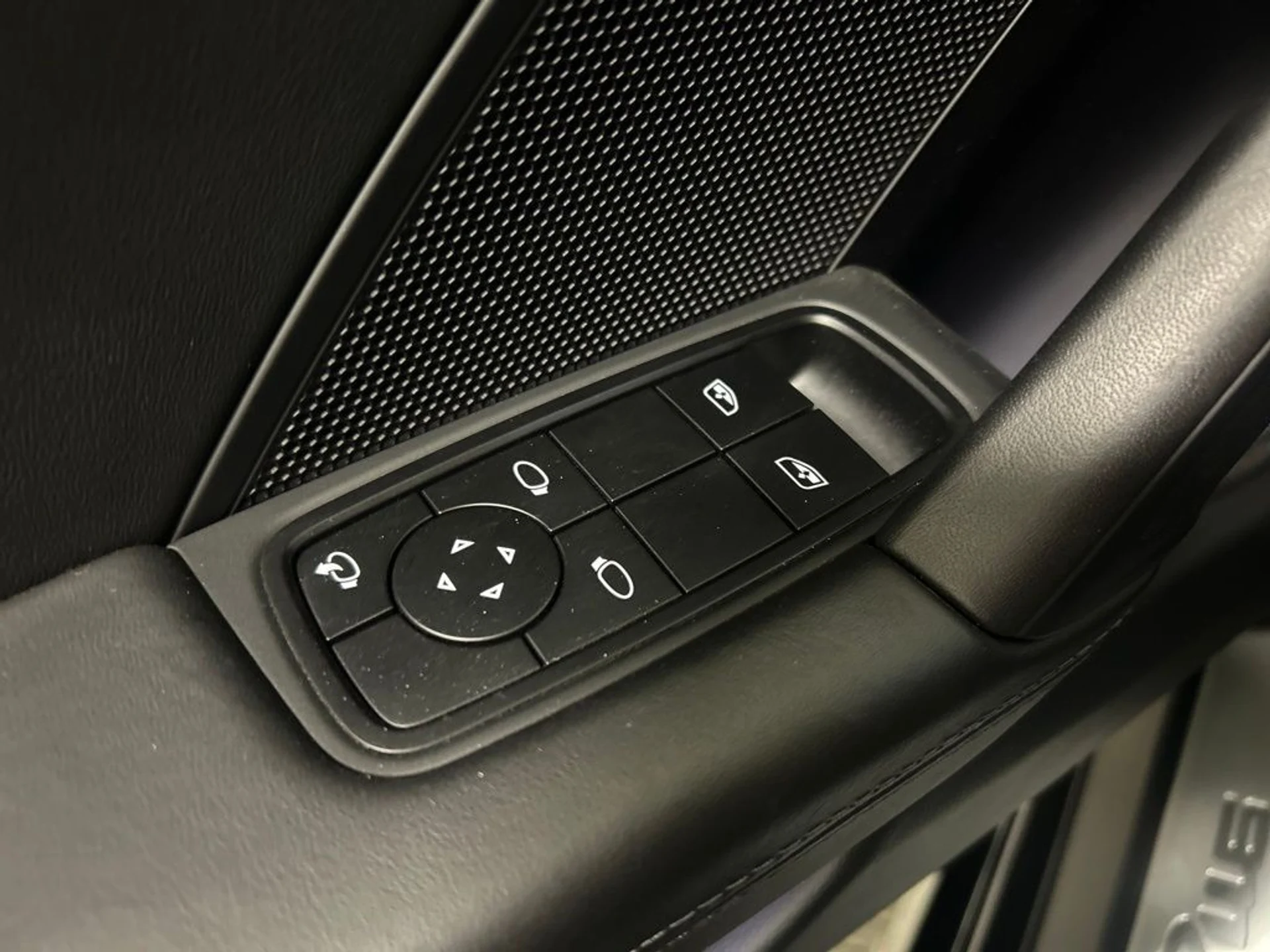 mph009_9608420_f113dd90fd9ab21287a742a82031e5bbx_5ed886dad2