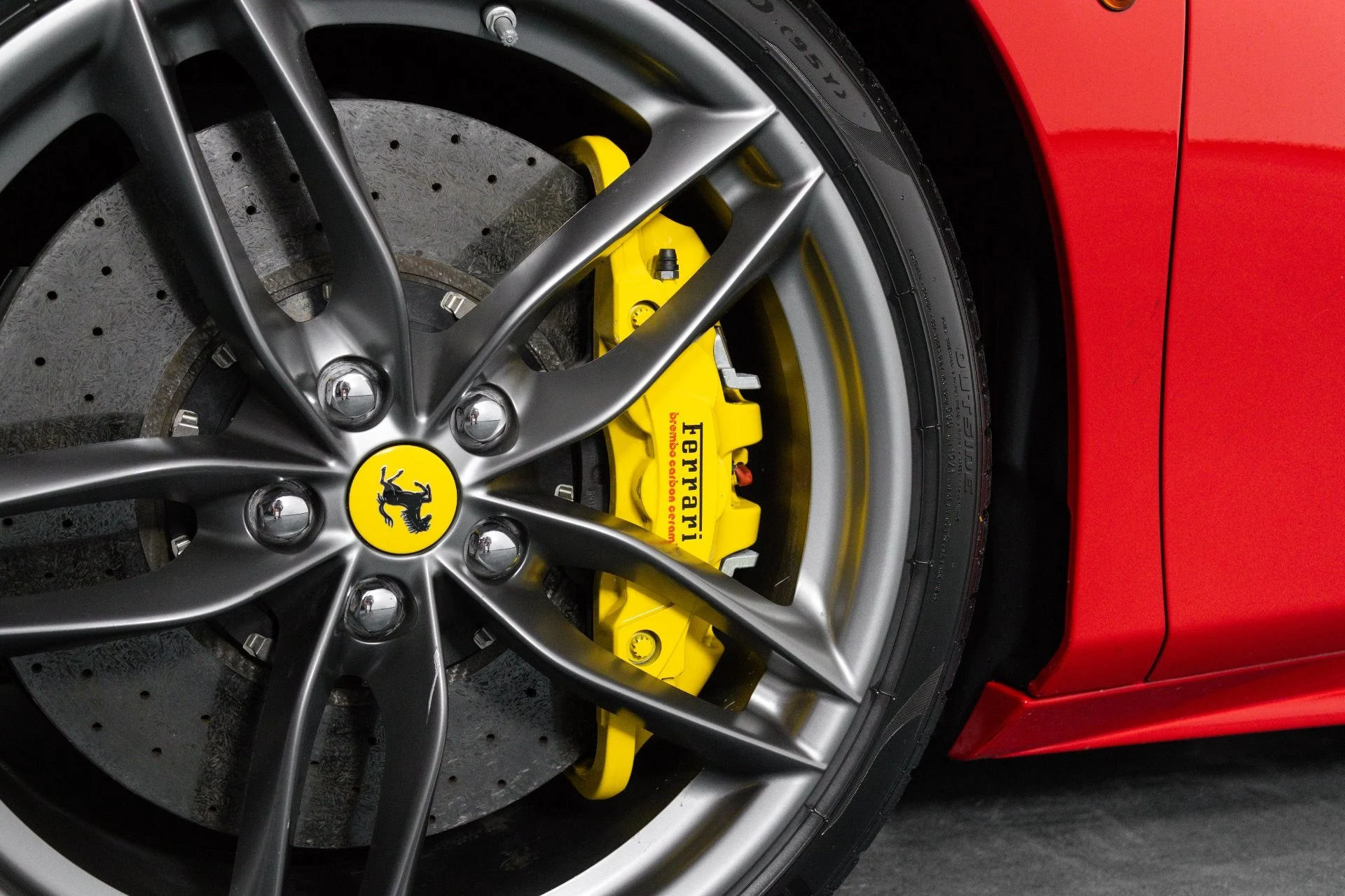 mph009_963055677_Used_2017_Ferrari_488_GTB_1781727340_1396cf0760