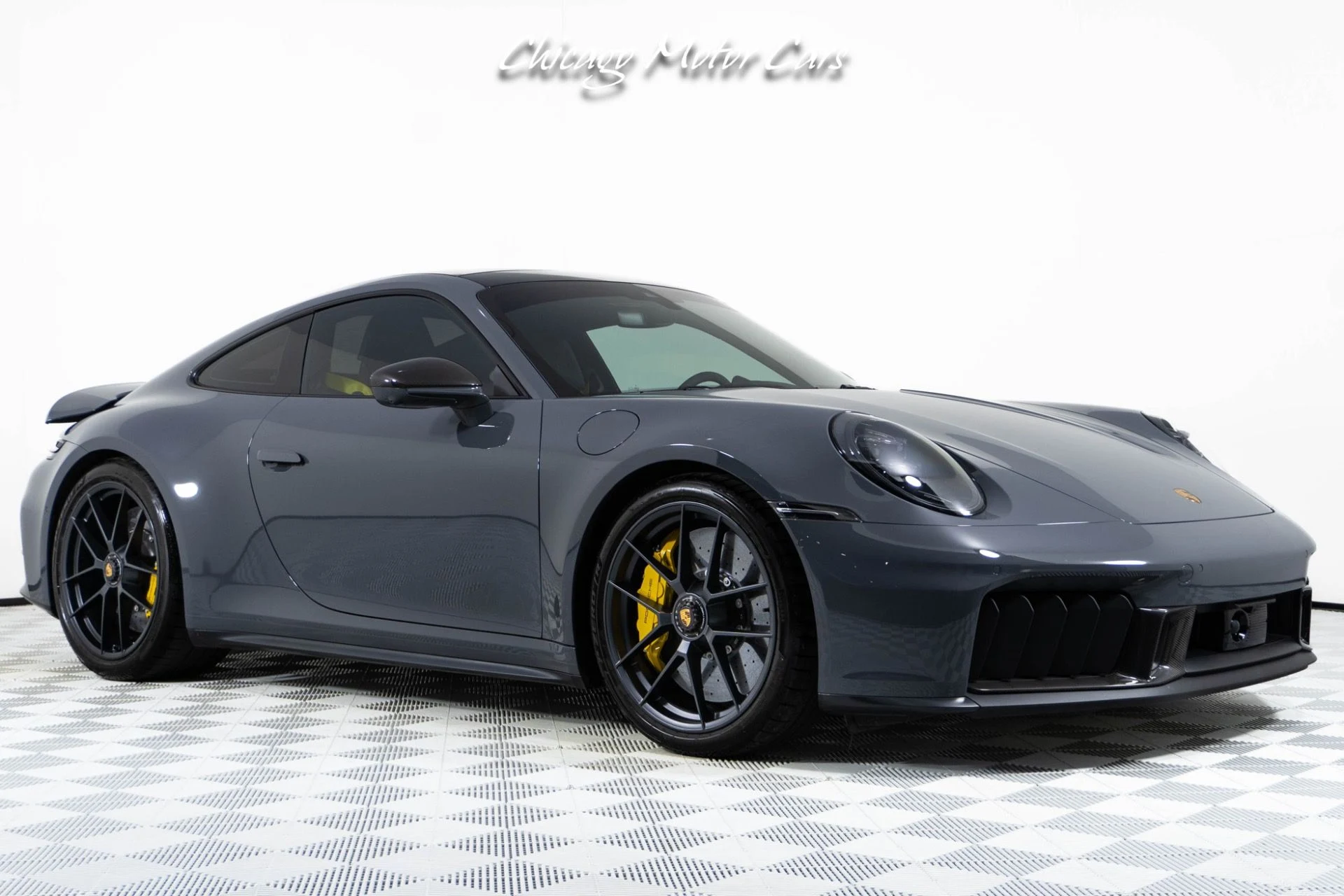 mph009_96435130_13067_p10_l_5008b8161a