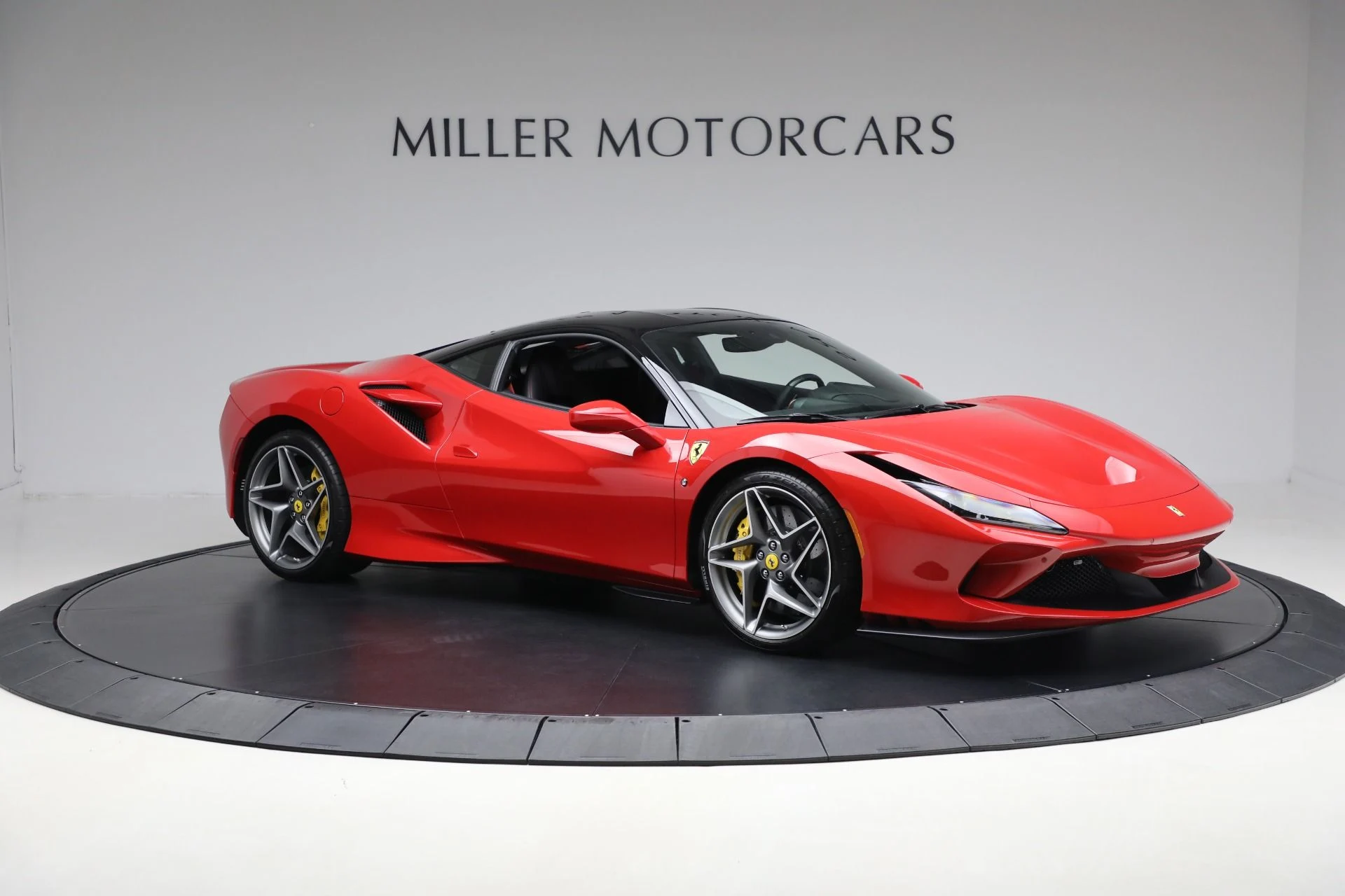 mph009_965439104_Used_2021_Ferrari_F8_Tributo_00c40afb39