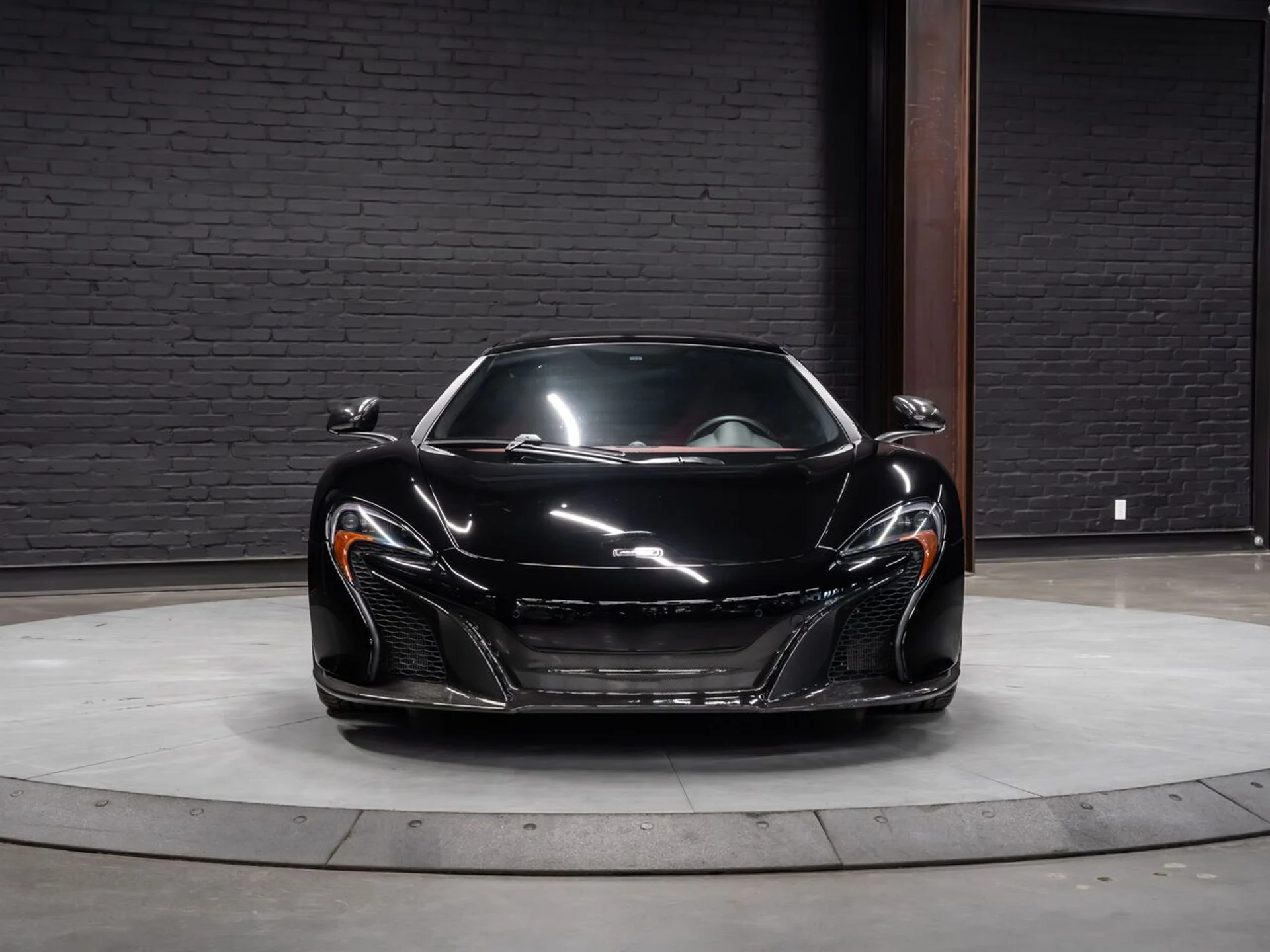 mph009_987164996_mclaren_650s_2015_7b3e8a5305