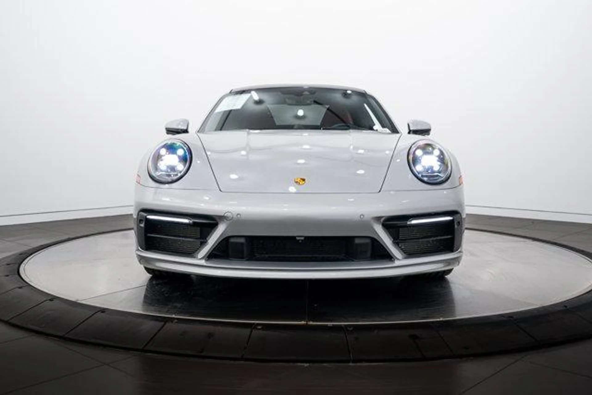 mph009_989224004_GK_26hp_gla_As_UO_4_Ip6p_Oivn_Ey_A_34402327ef