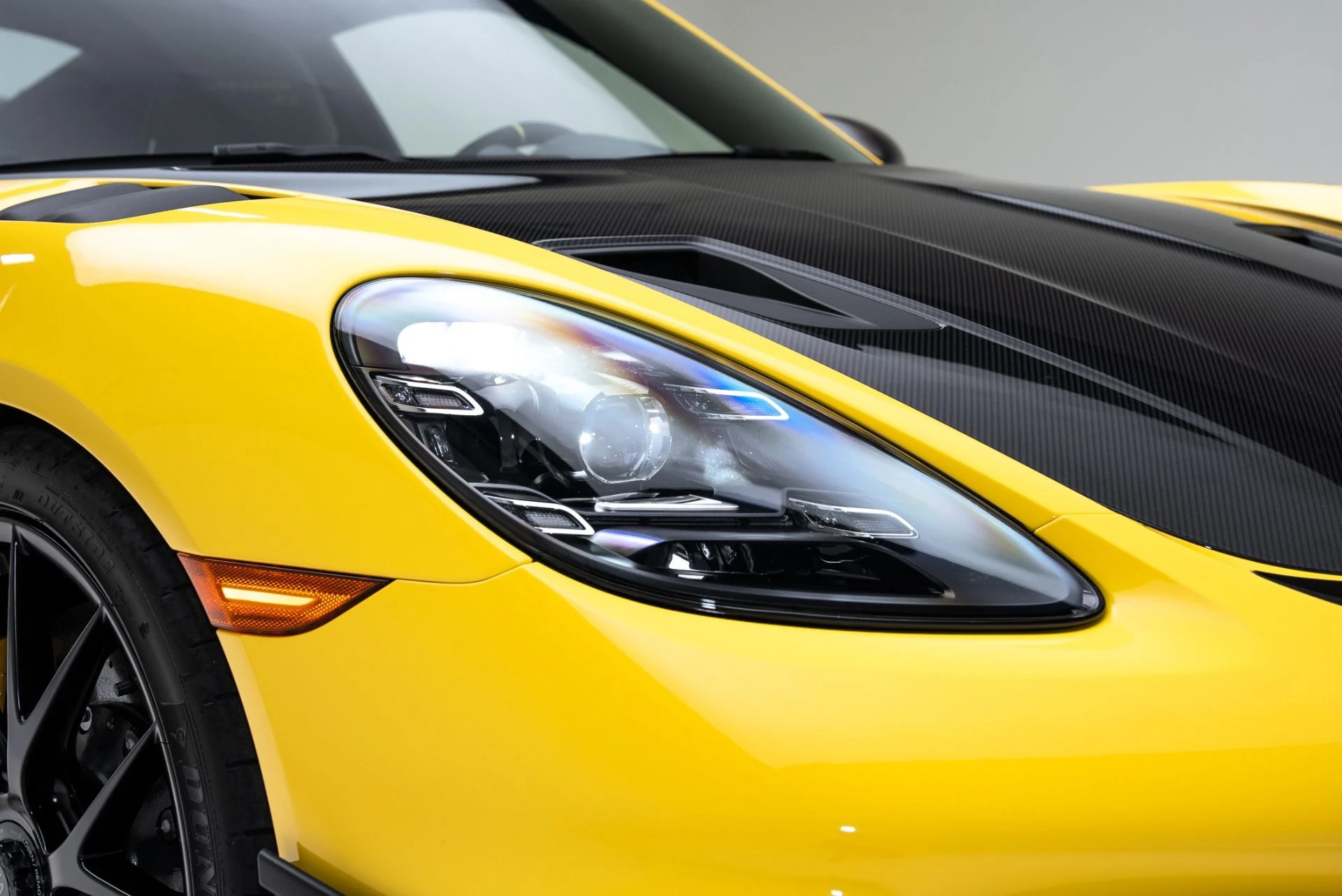 mph009_99021566_Used_2024_Porsche_718_Cayman_GT_4_RS_1775511445_e41cd1342d