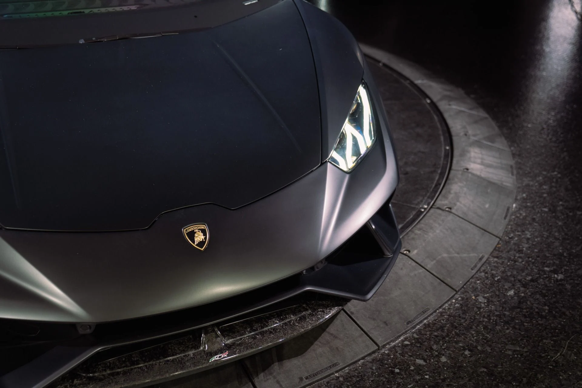 mph009_990547125_Used_2018_Lamborghini_Huracan_LP_640_4_Performante_Ad_Personam_Paint_and_Interior_Massive_Sticker_1791560590_aafb2927bf