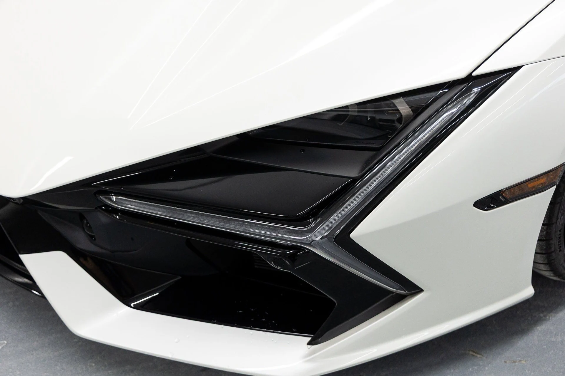 mph009_995746517_4c5821eeb7869fcb4a887de0607f93b2x_6c6848c549