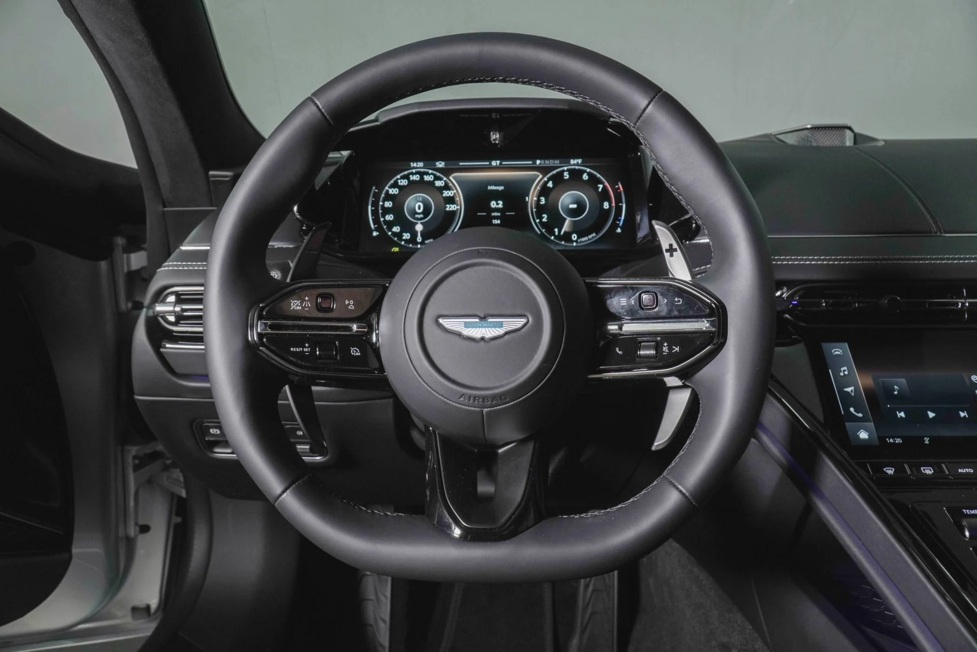 mph010_1003112215_New_2026_Aston_Martin_DB_12_1789417407_c413037134