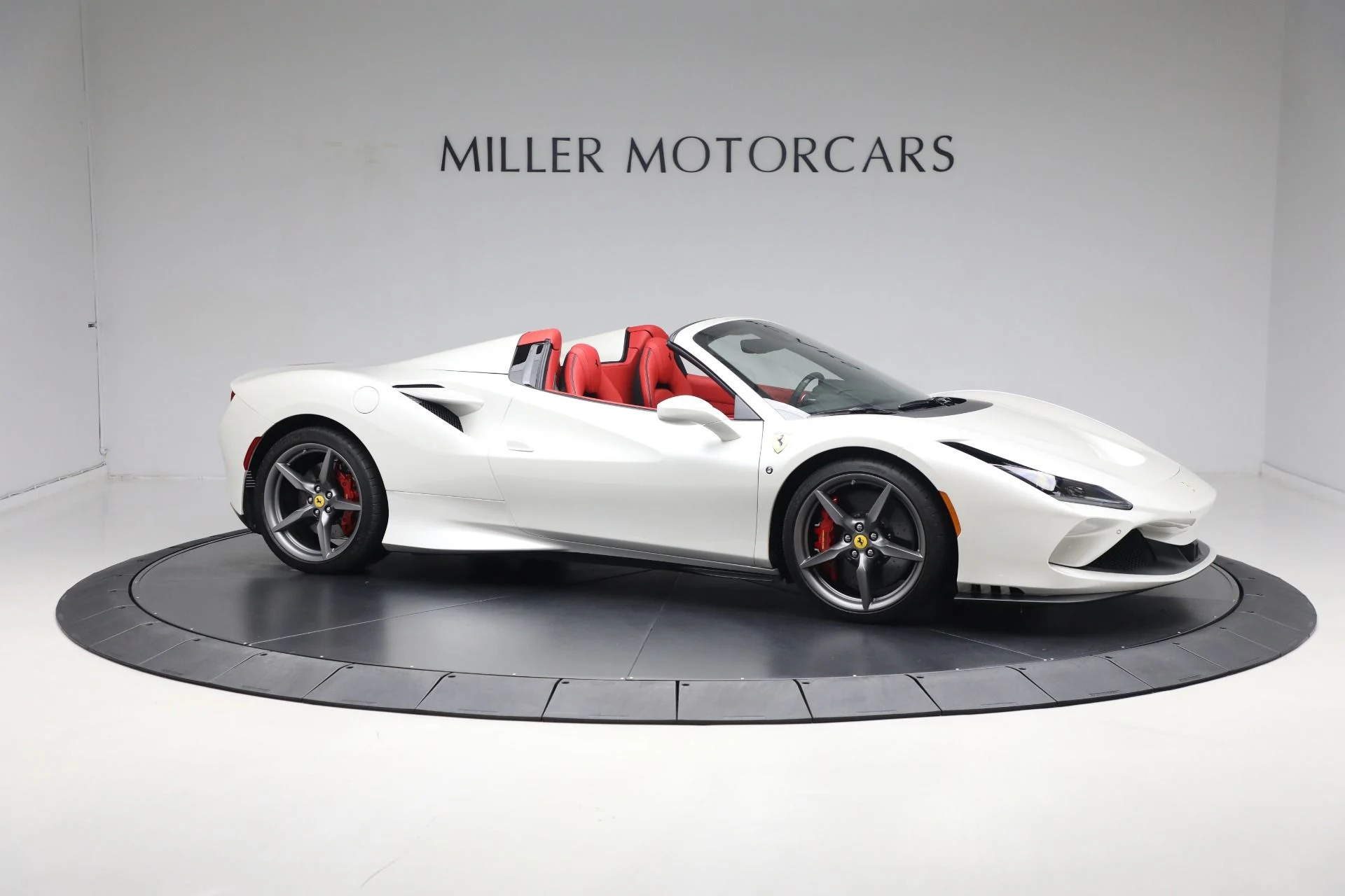 mph010_1003305877_Used_2023_Ferrari_F8_Spider_1729612725_6792270551