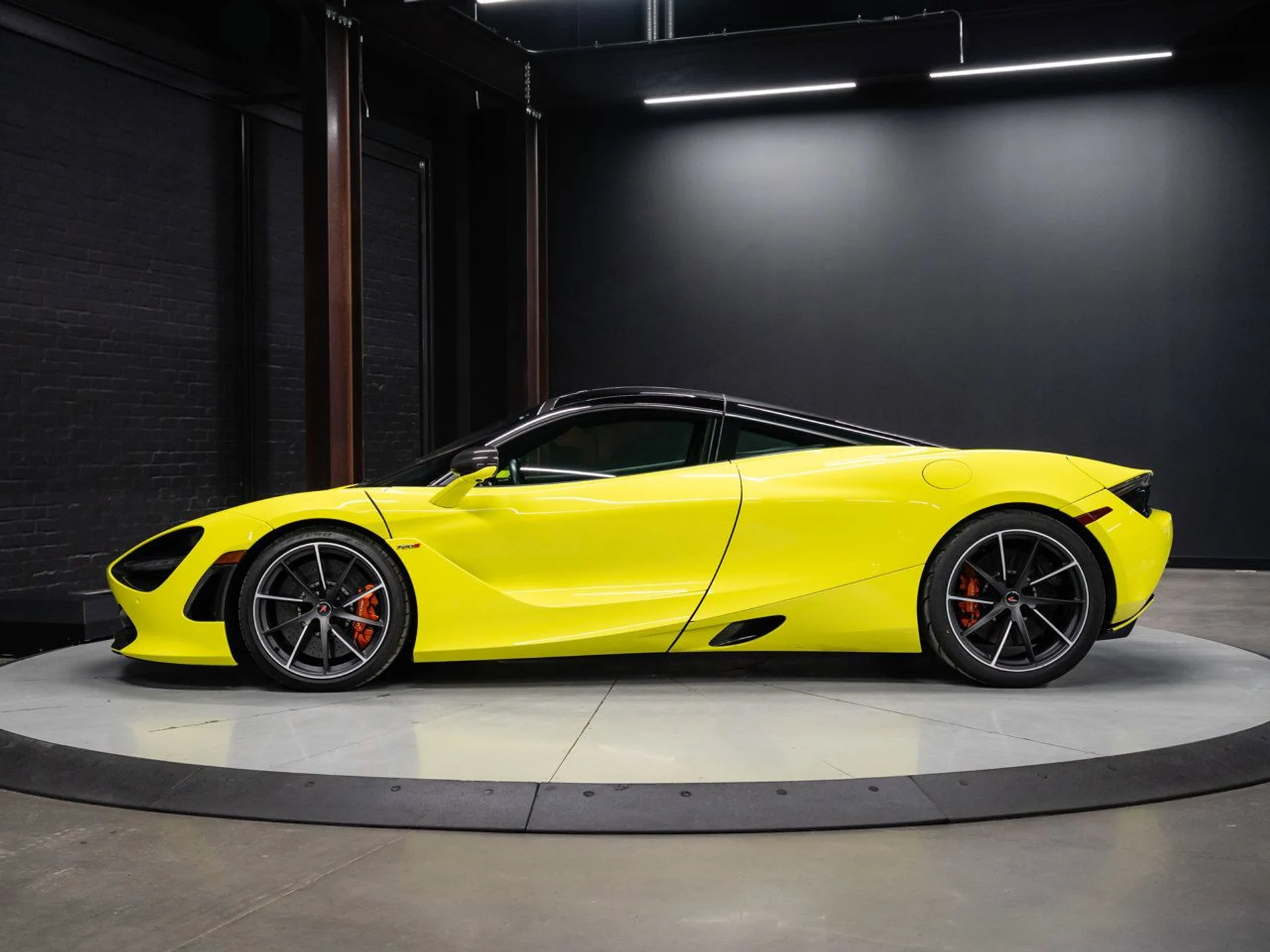 mph010_1007751915_mclaren_720s_2018_37c6e87206