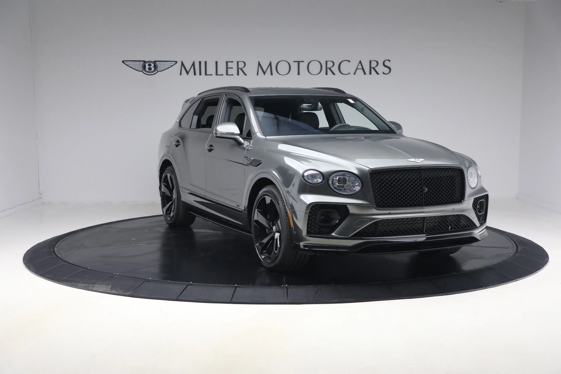 mph010_1015840016_Used_2022_Bentley_Bentayga_V8_1772492891_34ae3f5566