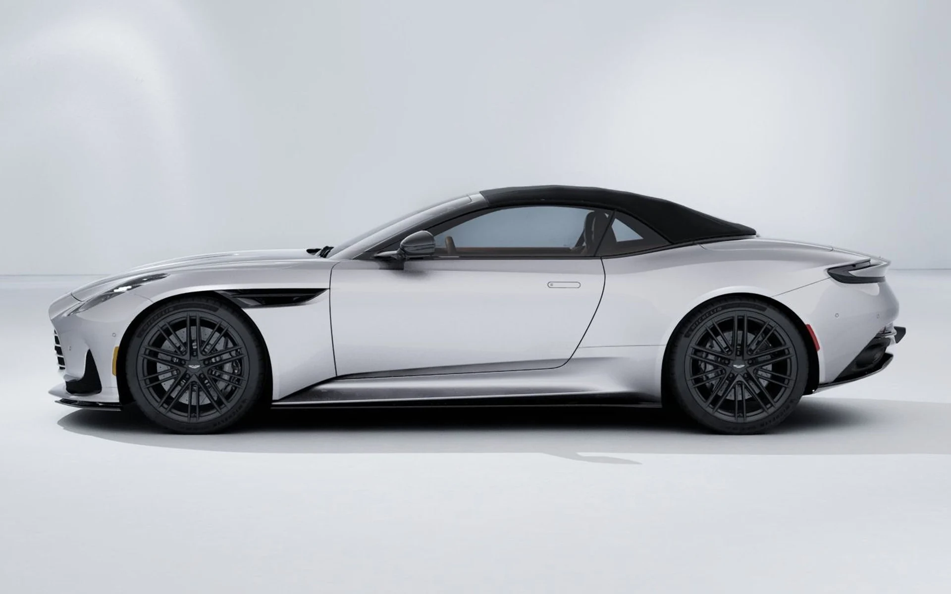 mph010_1019065163_New_2026_Aston_Martin_DB_12_Volante_1764608095_4c39331a4b