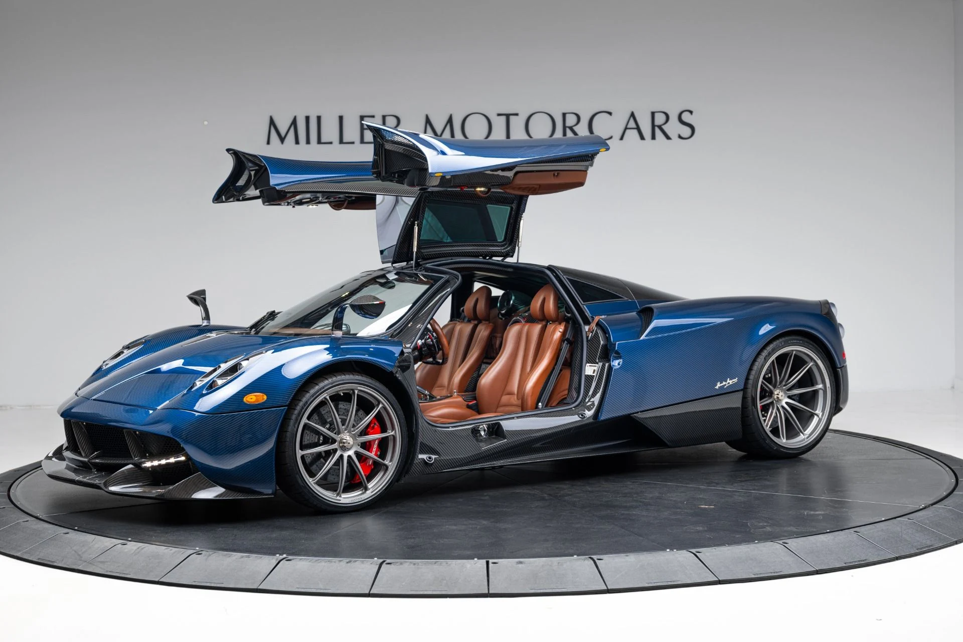 mph010_1025907695_Used_2014_Pagani_Huayra_Tempesta_0f46664b7d