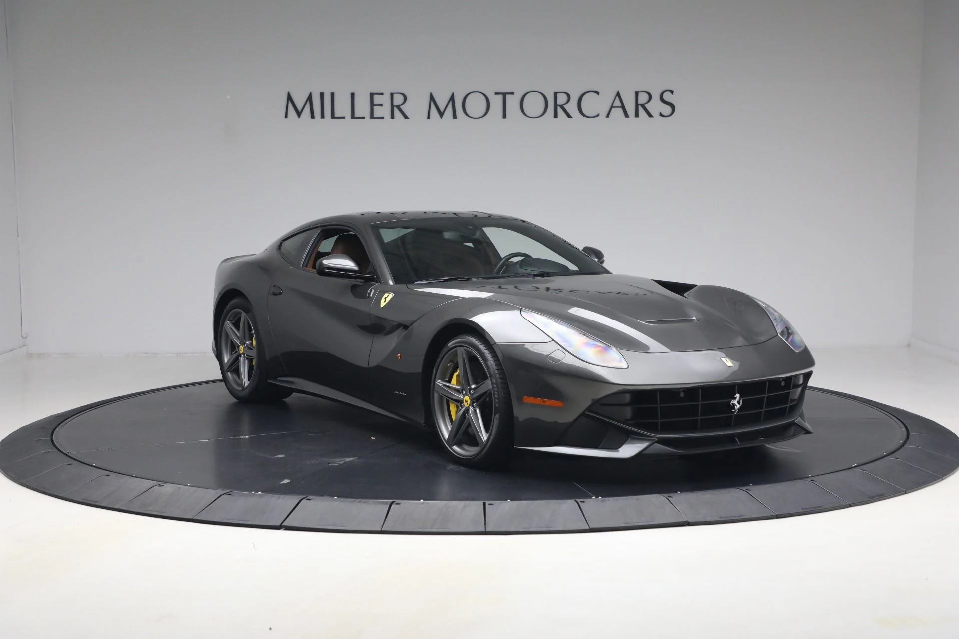 mph010_1026462947_Used_2014_Ferrari_F12berlinetta_1784557608_29863783e7
