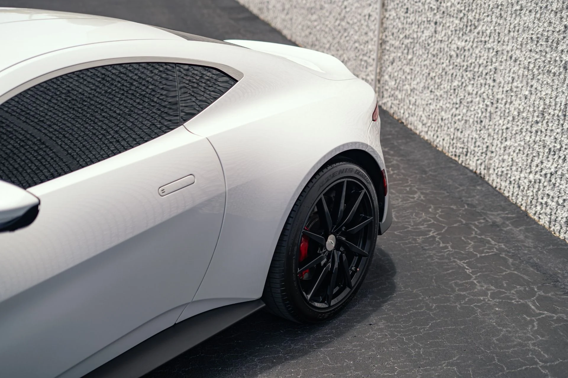 mph010_1028503936_Used_2019_Aston_Martin_Vantage_1783985517_cc73f37a6e