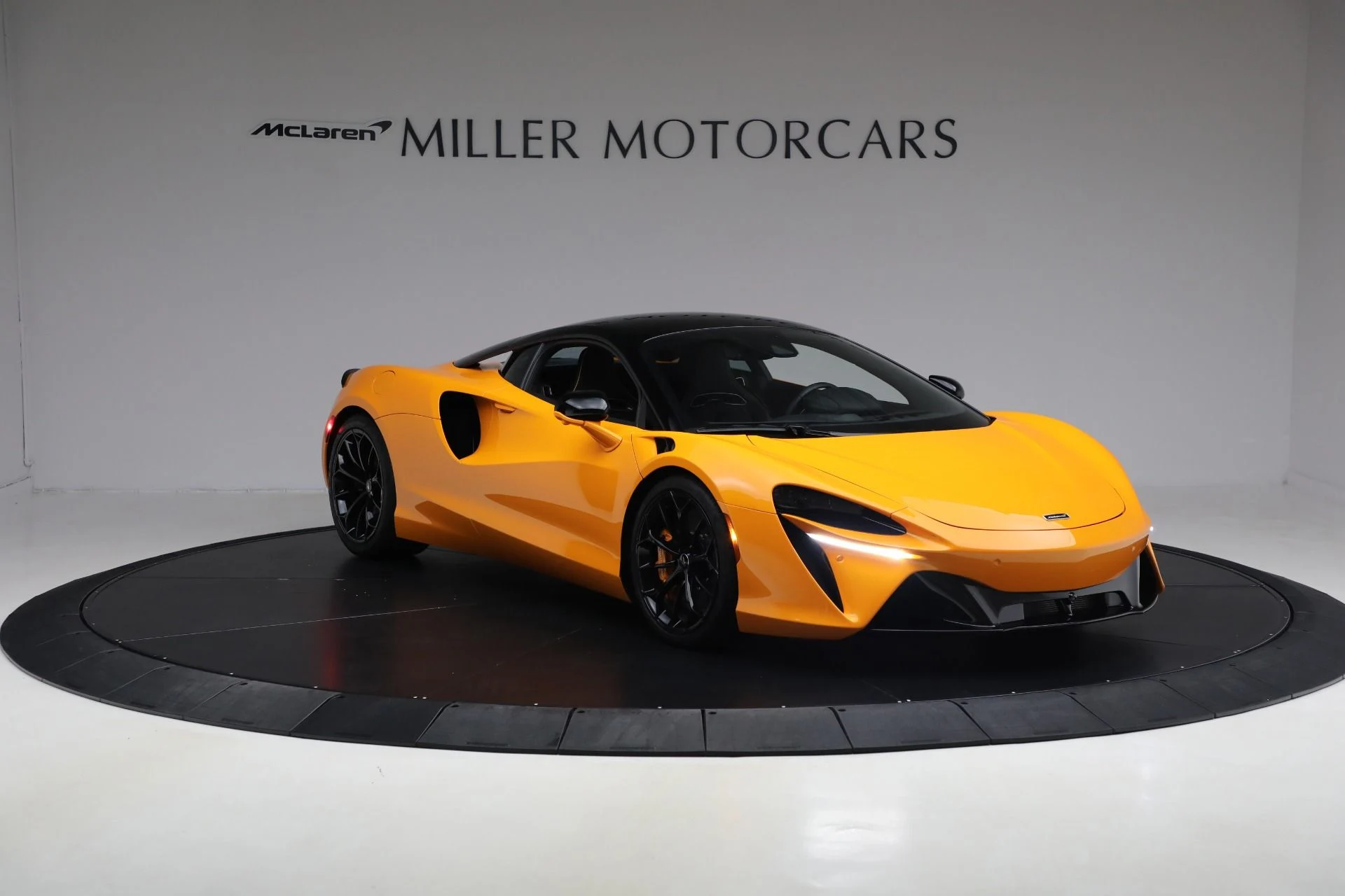 mph010_1034474946_Used_2024_Mc_Laren_Artura_Tech_Lux_c4b2baa7a7