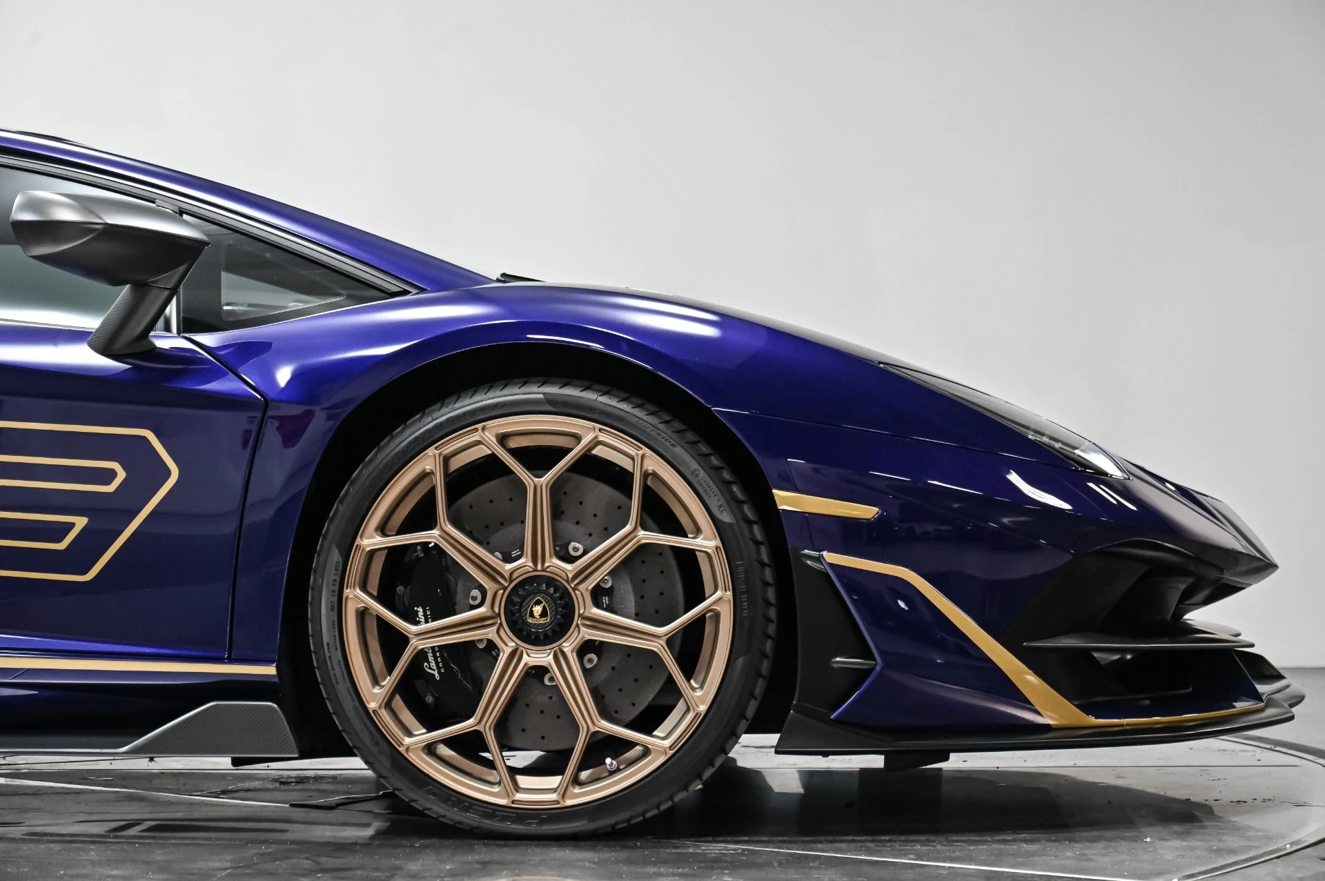 mph010_1034941607_Used_2019_Lamborghini_Aventador_SVJ_1760550459_3dd77d8d03