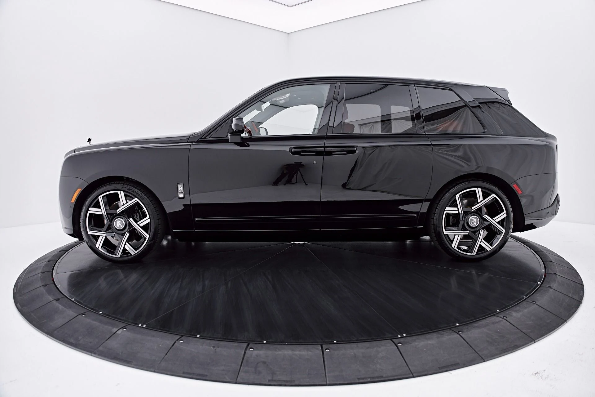 mph010_1036505361_Used_2026_Rolls_Royce_Cullinan_Black_Badge_1787961201_ab2e9d0b60