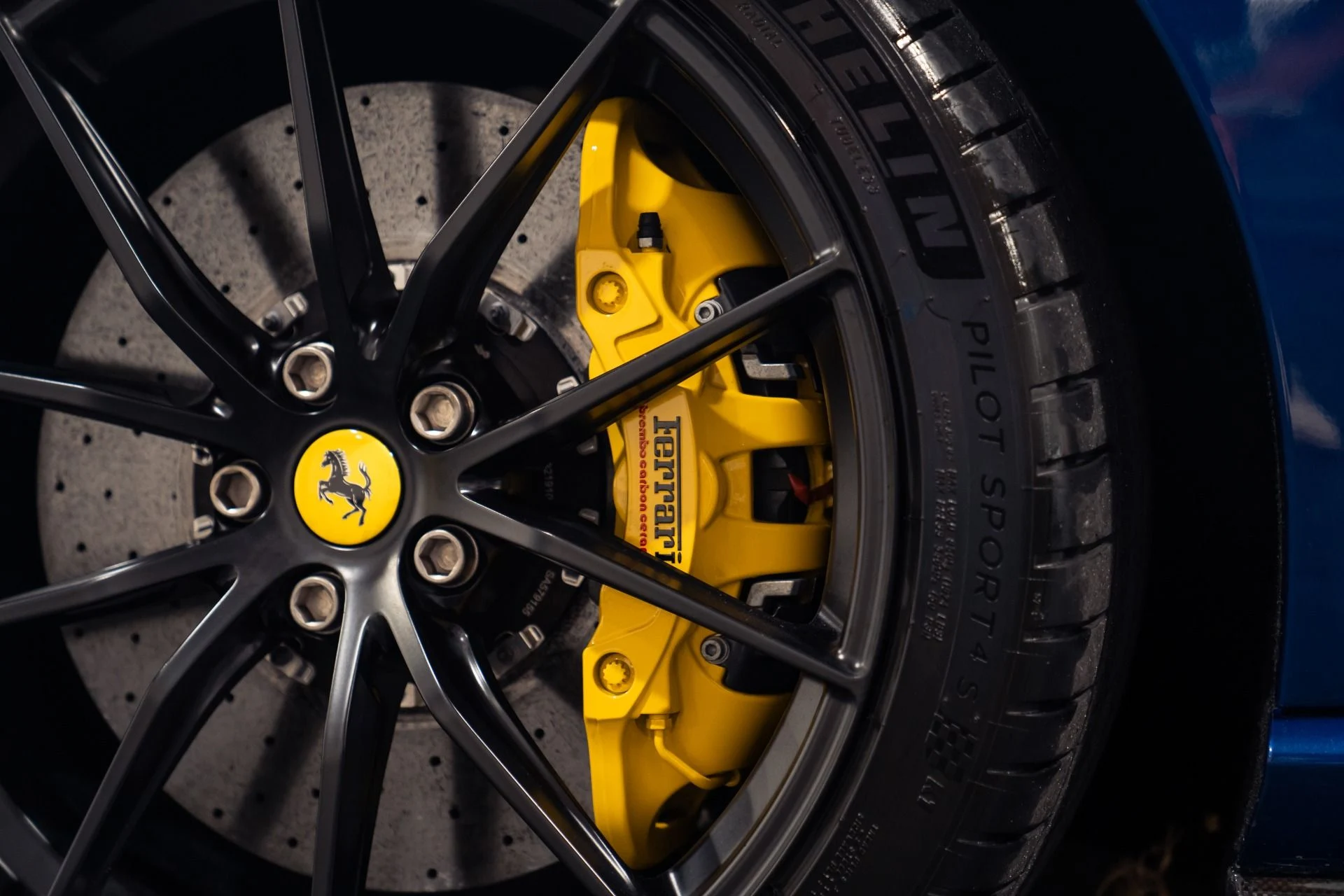 mph010_1037329012_Used_2021_Ferrari_812_GTS_CPO_2027_MASSIVE_512117_MSRP_on_HR_Es_1787782432_fe17a1cb53