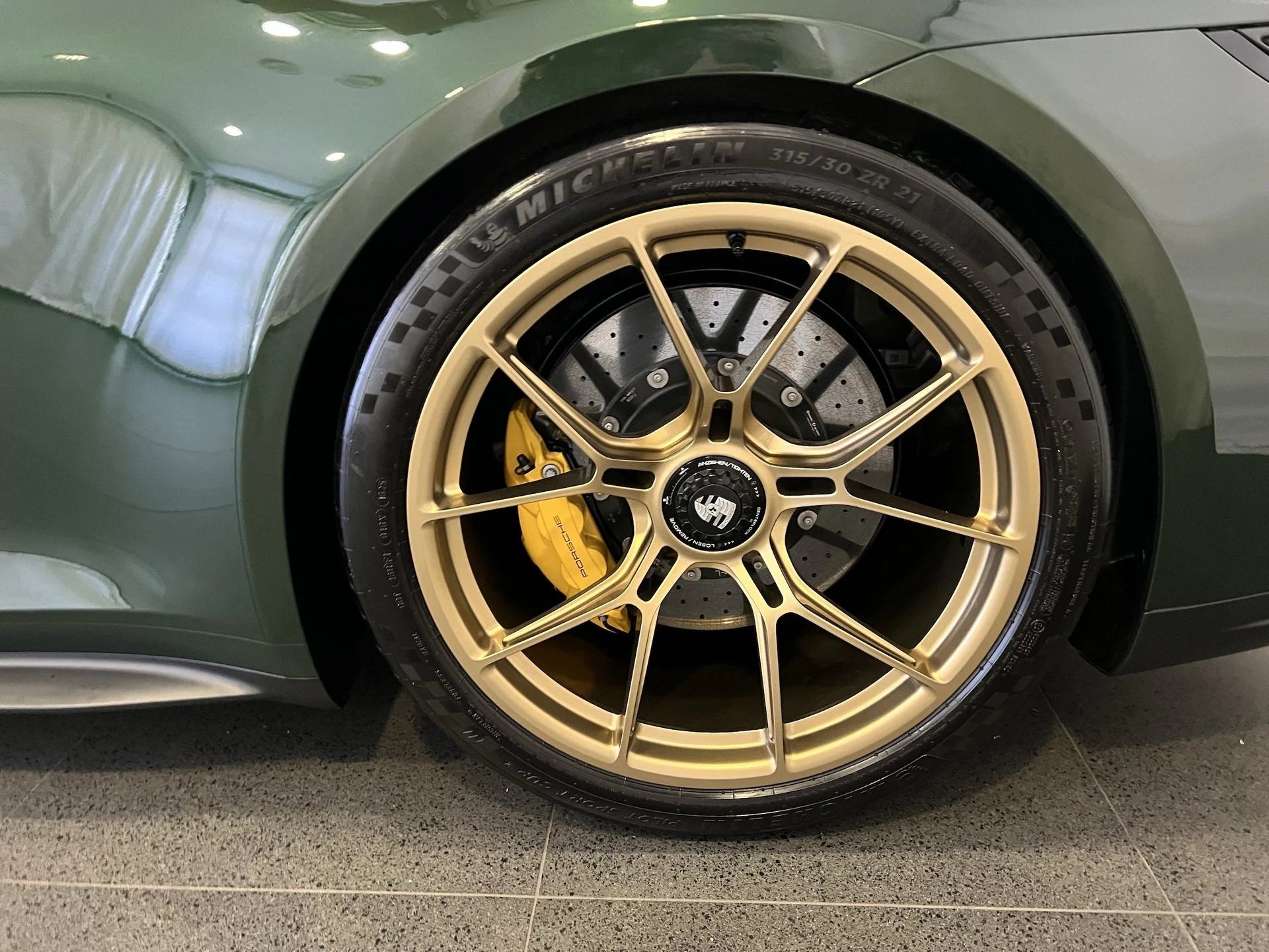 mph010_1040345016_154be44cd0c04b259a39bd244d202804x_f819becce1