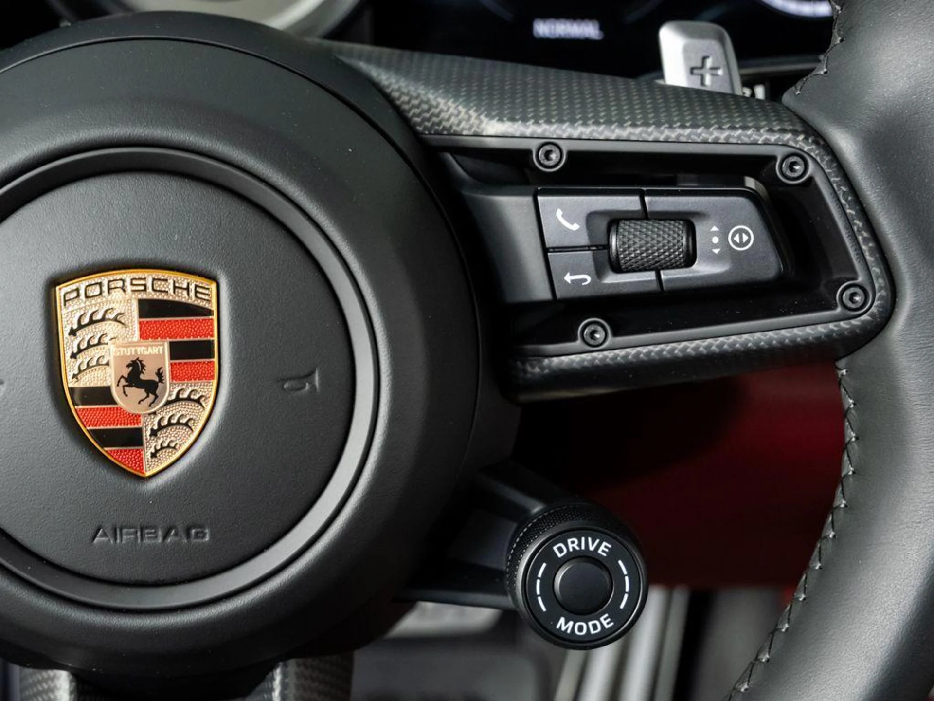 mph010_1053598969_87_Py2_G_Hog_N_1mhwl_N_Wb7i8hym_A_f82c9f7454