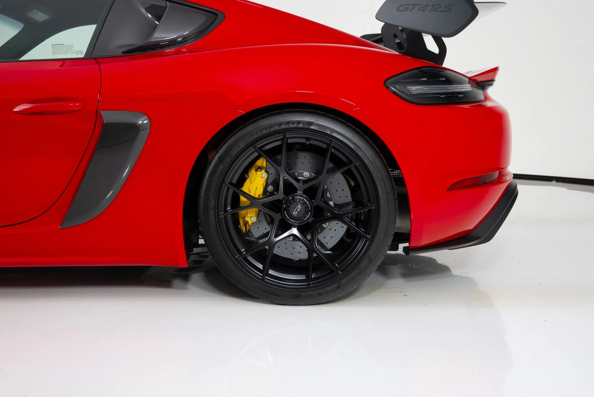 mph010_1056836379_Used_2024_Porsche_718_Cayman_GT_4_RS_1750205658_30a1333764