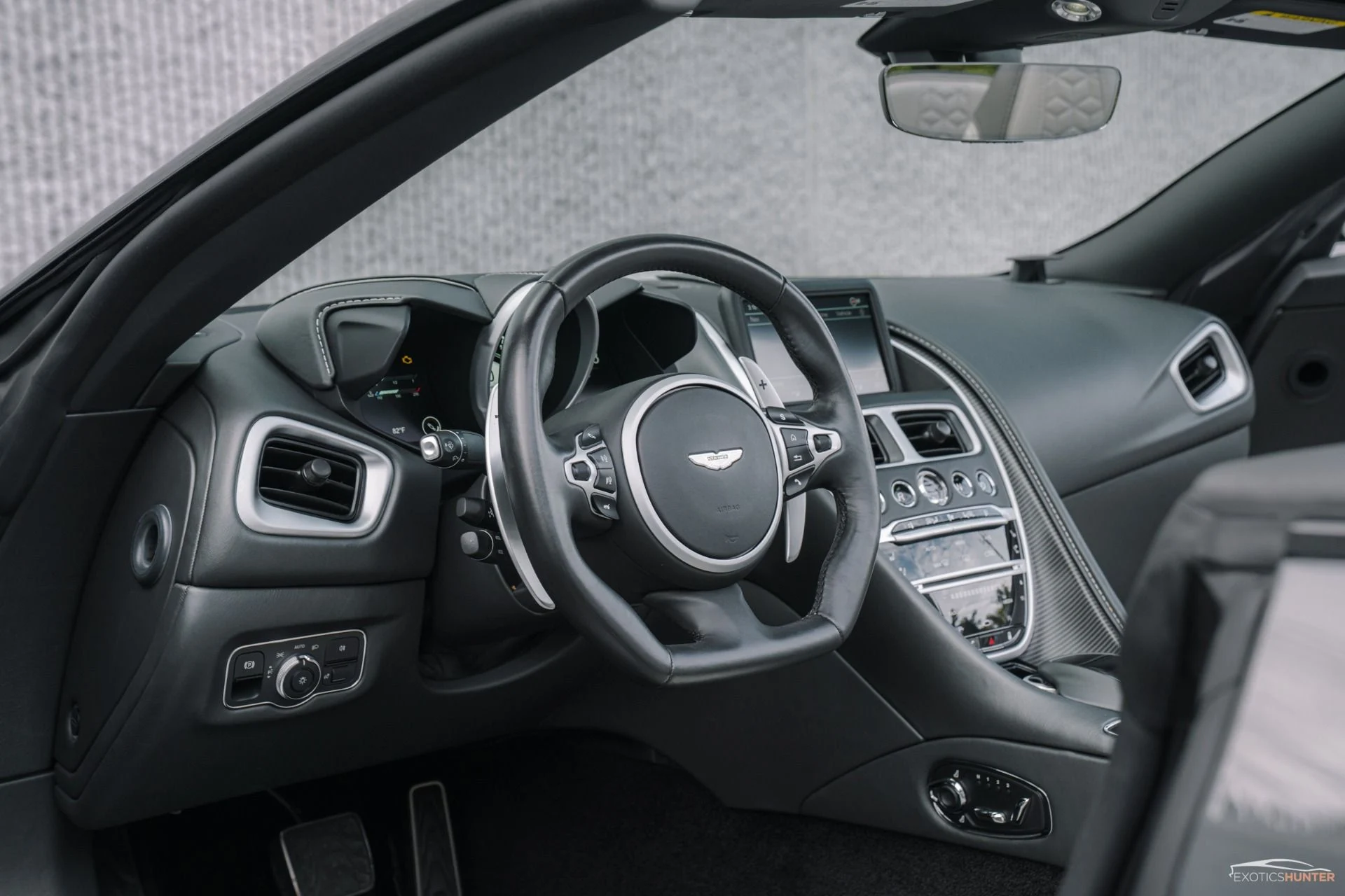 mph010_1059104047_Used_2020_Aston_Martin_DBS_Superleggera_1762814909_30702e8468