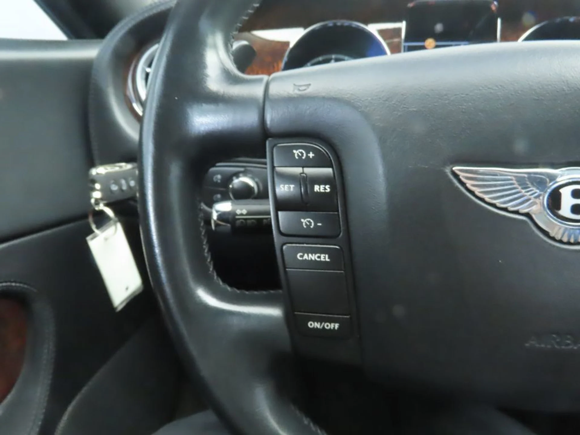 mph010_1067205278_used_2005_bentley_continental_2drcoupegt_8119_22978544_11_1024_80d5442a93