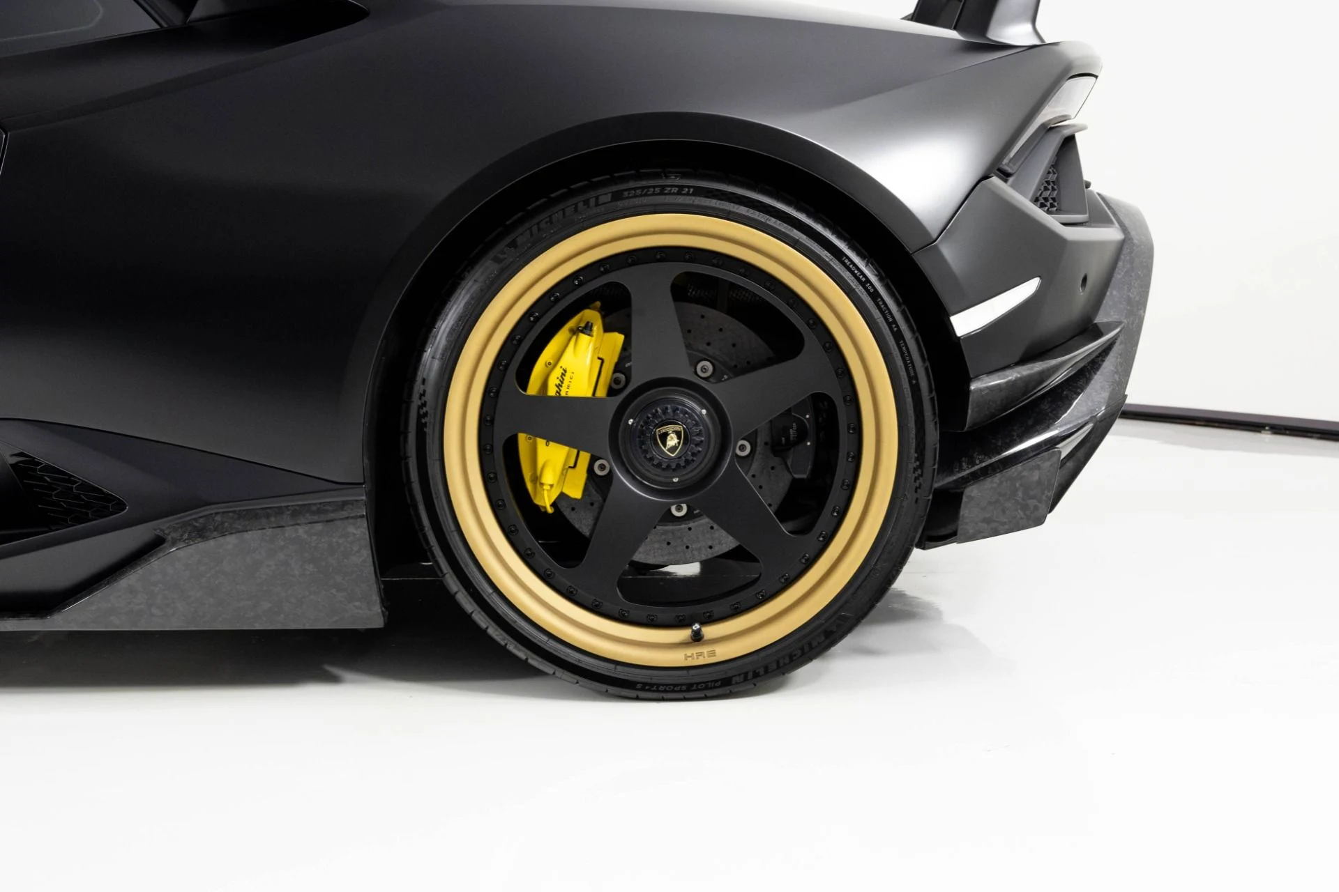 mph010_1067420075_Used_2018_Lamborghini_Huracan_Performante_1762565893_89e995646a