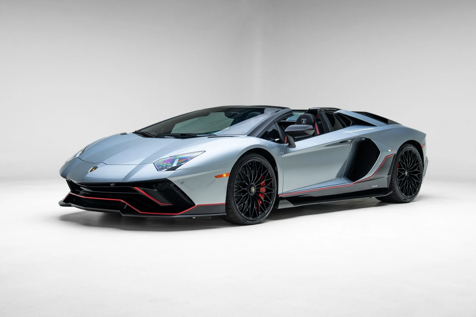 mph010_1069612356_Used_2022_Lamborghini_Aventador_LP_780_4_Ultimae_1773941159_e8cf5a3370