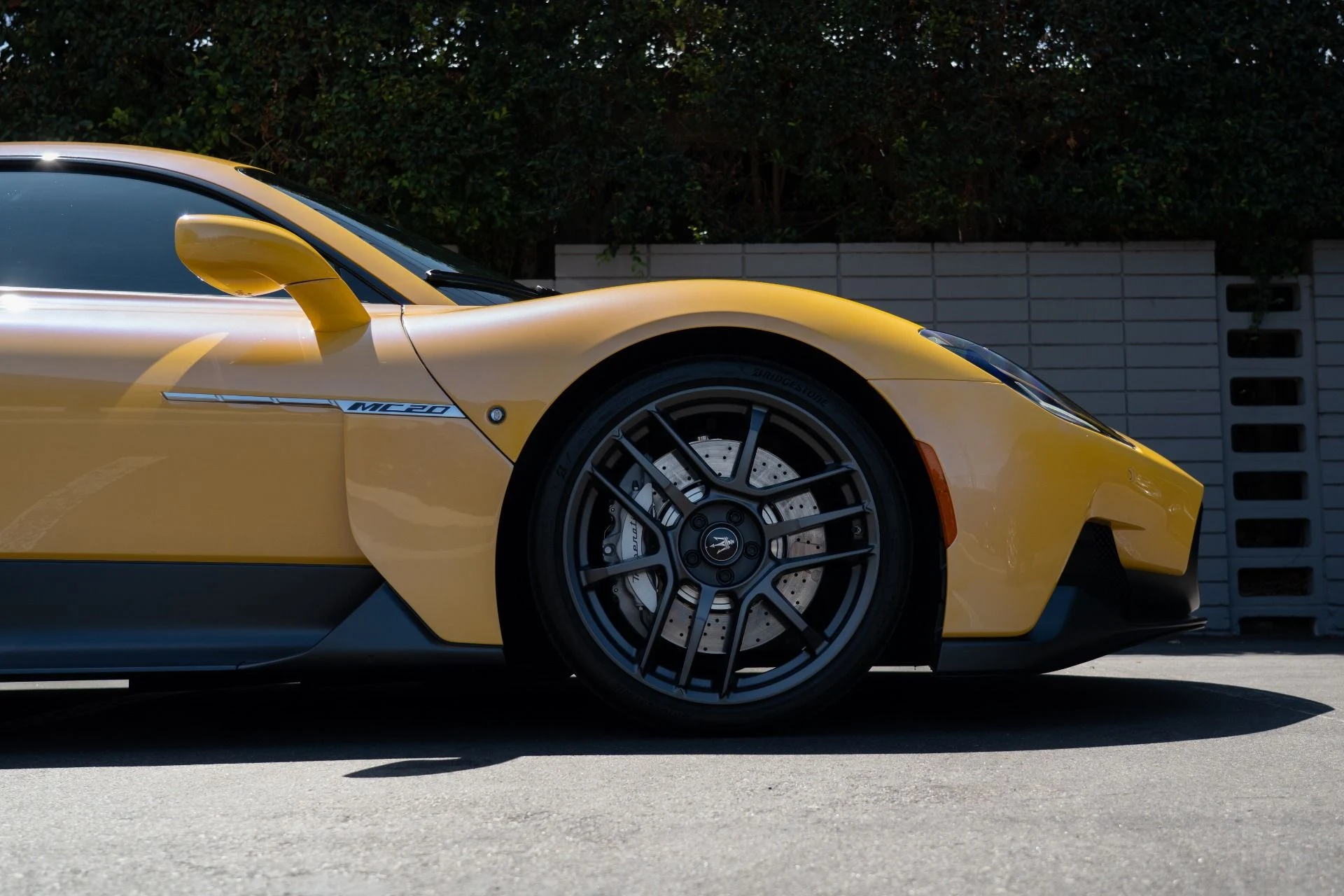 mph010_1070543543_Used_2023_Maserati_MC_20_1756163664_6645318e84