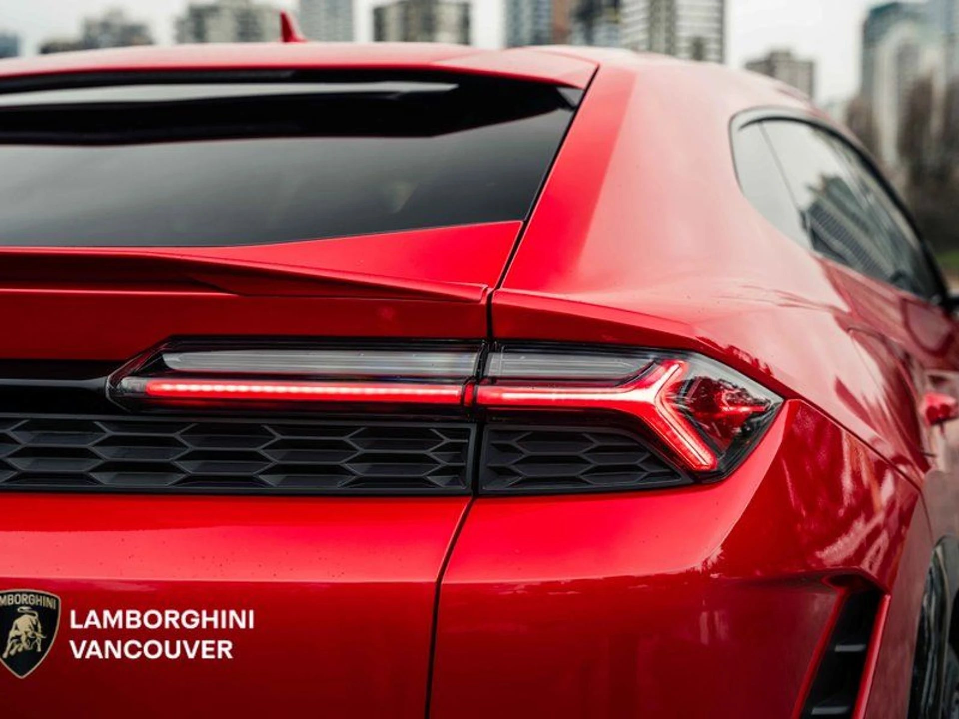 mph010_1073472654_38887416_02764_2026_lamborghini_urus_011_fc52f84799