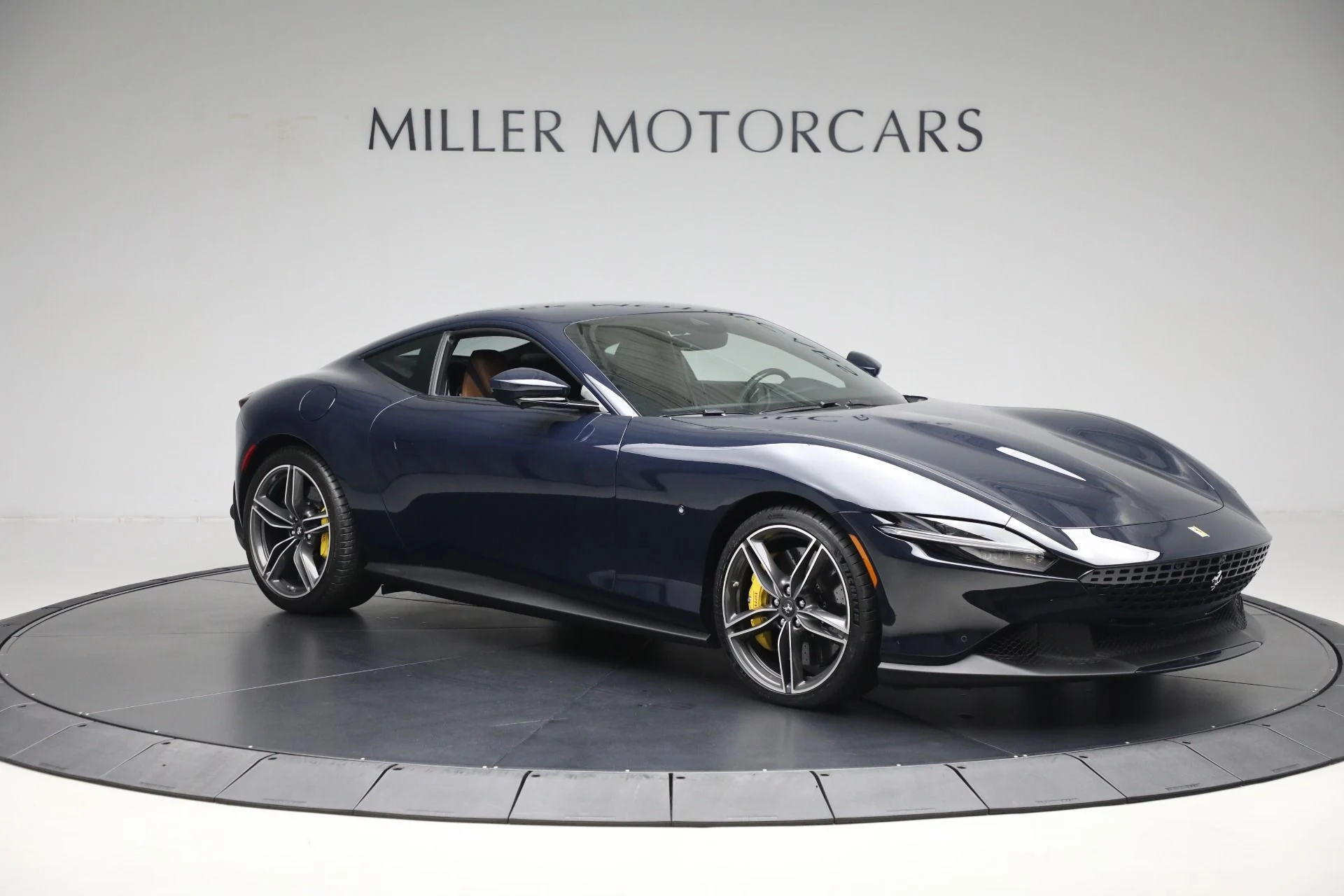 mph010_1074882935_Used_2021_Ferrari_Roma_60194bdfa9