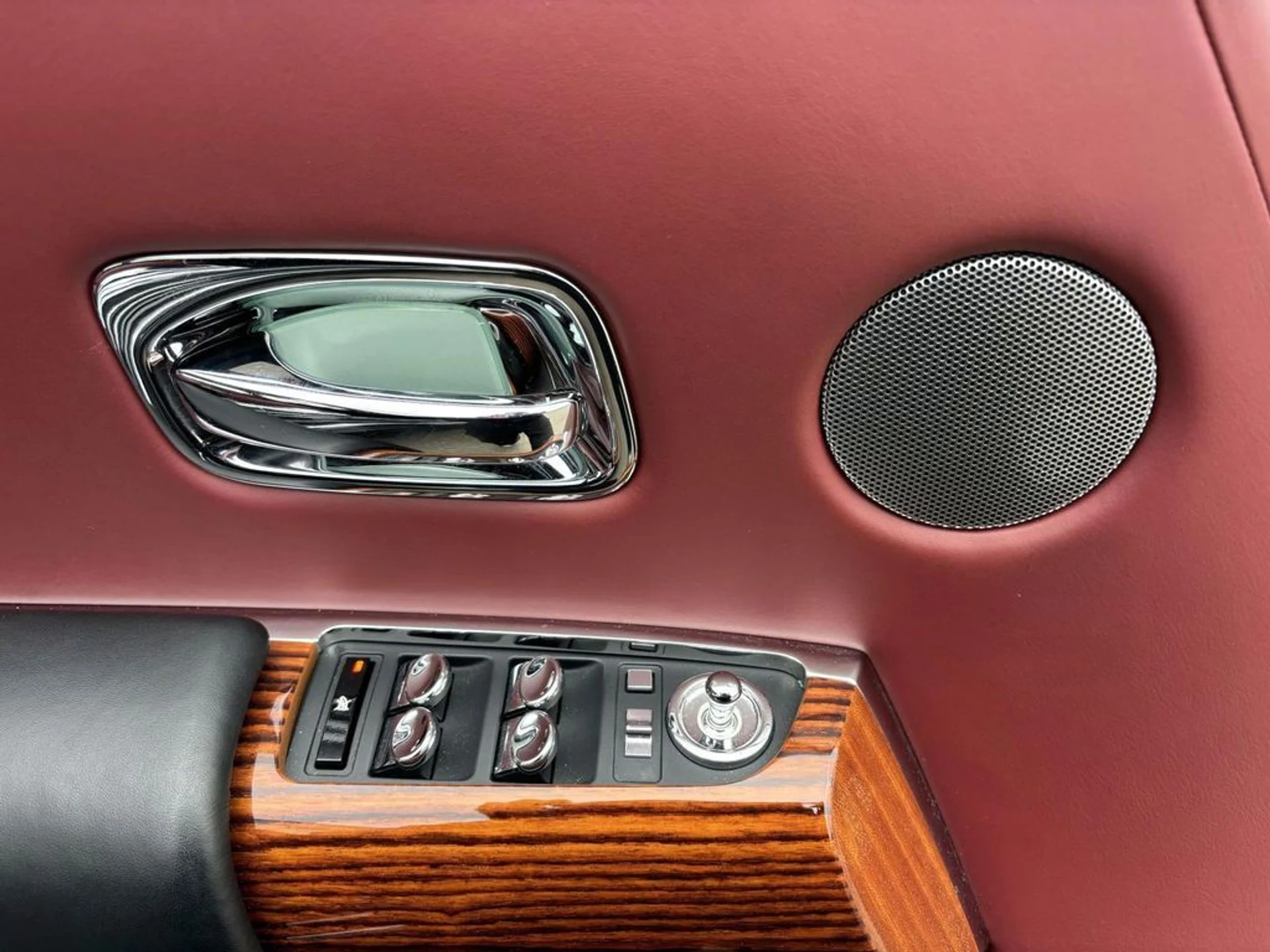 mph010_1078905740_7770929194e05f06bd233d688212f574x_ddd54d1688